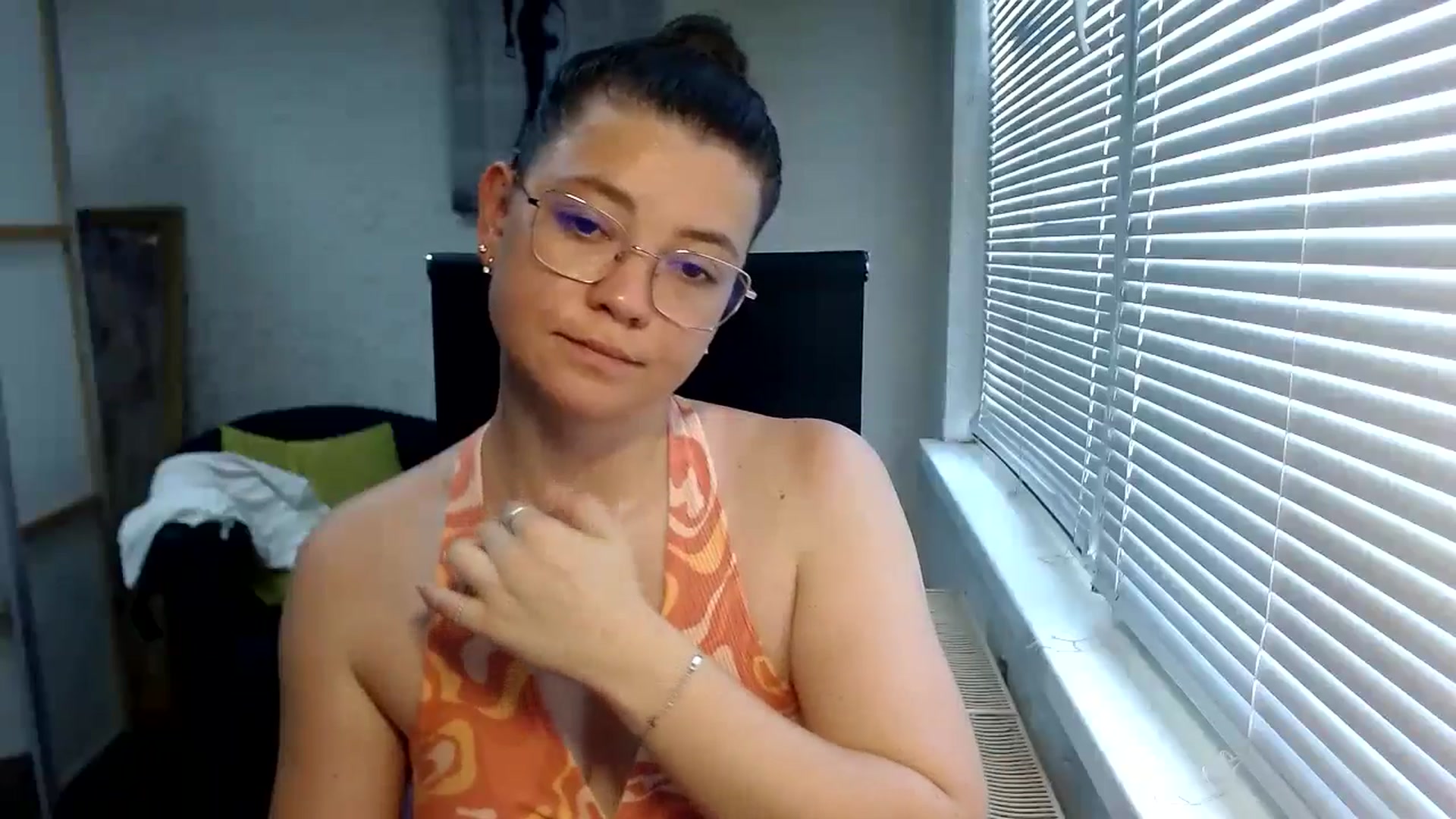 Gallery image thumbnail from SweetArinaA's myfreecams stream on, 07/16/2024, 10:58 image 14 of 20