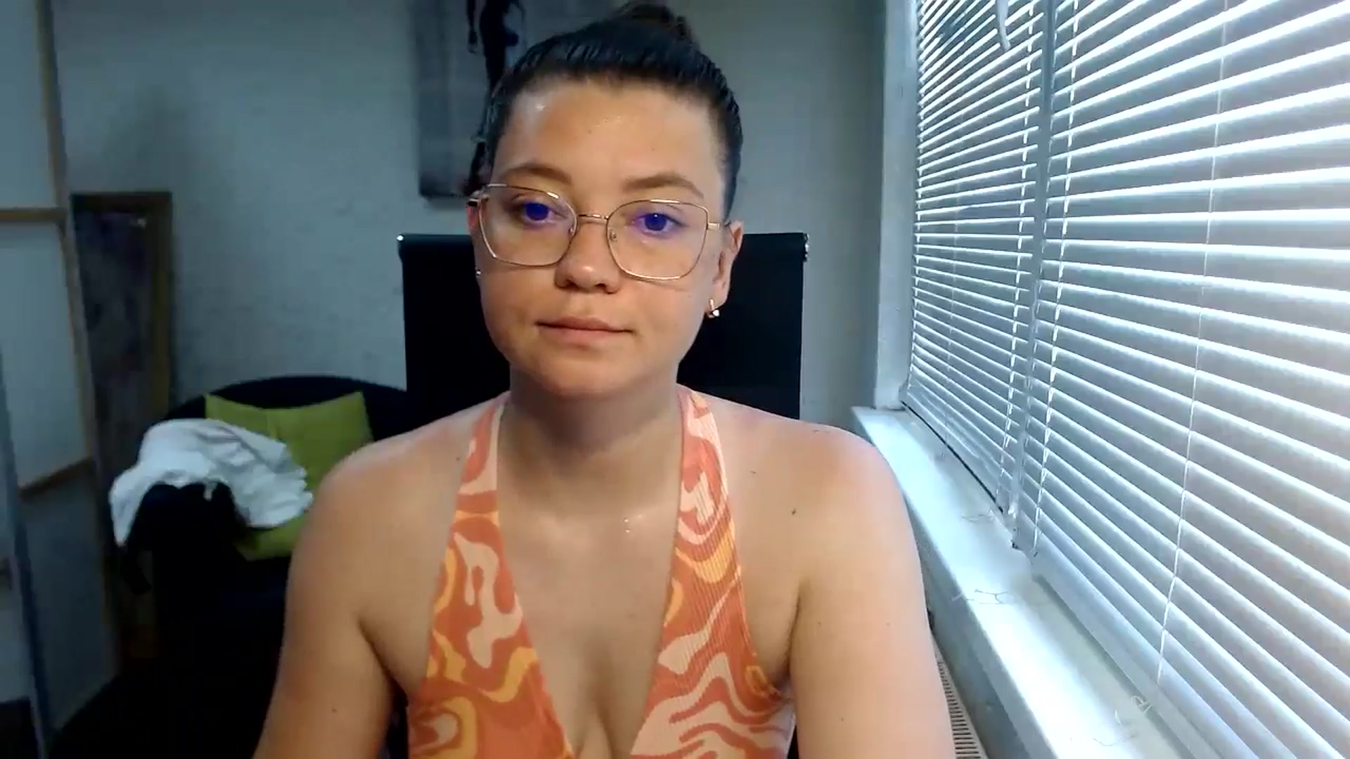 Gallery image thumbnail from SweetArinaA's myfreecams stream on, 07/16/2024, 10:58 image 15 of 20
