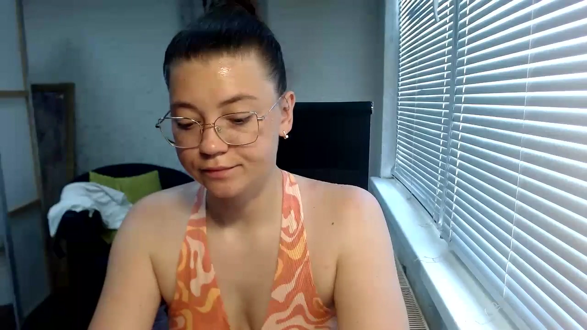 Gallery image thumbnail from SweetArinaA's myfreecams stream on, 07/16/2024, 10:58 image 17 of 20
