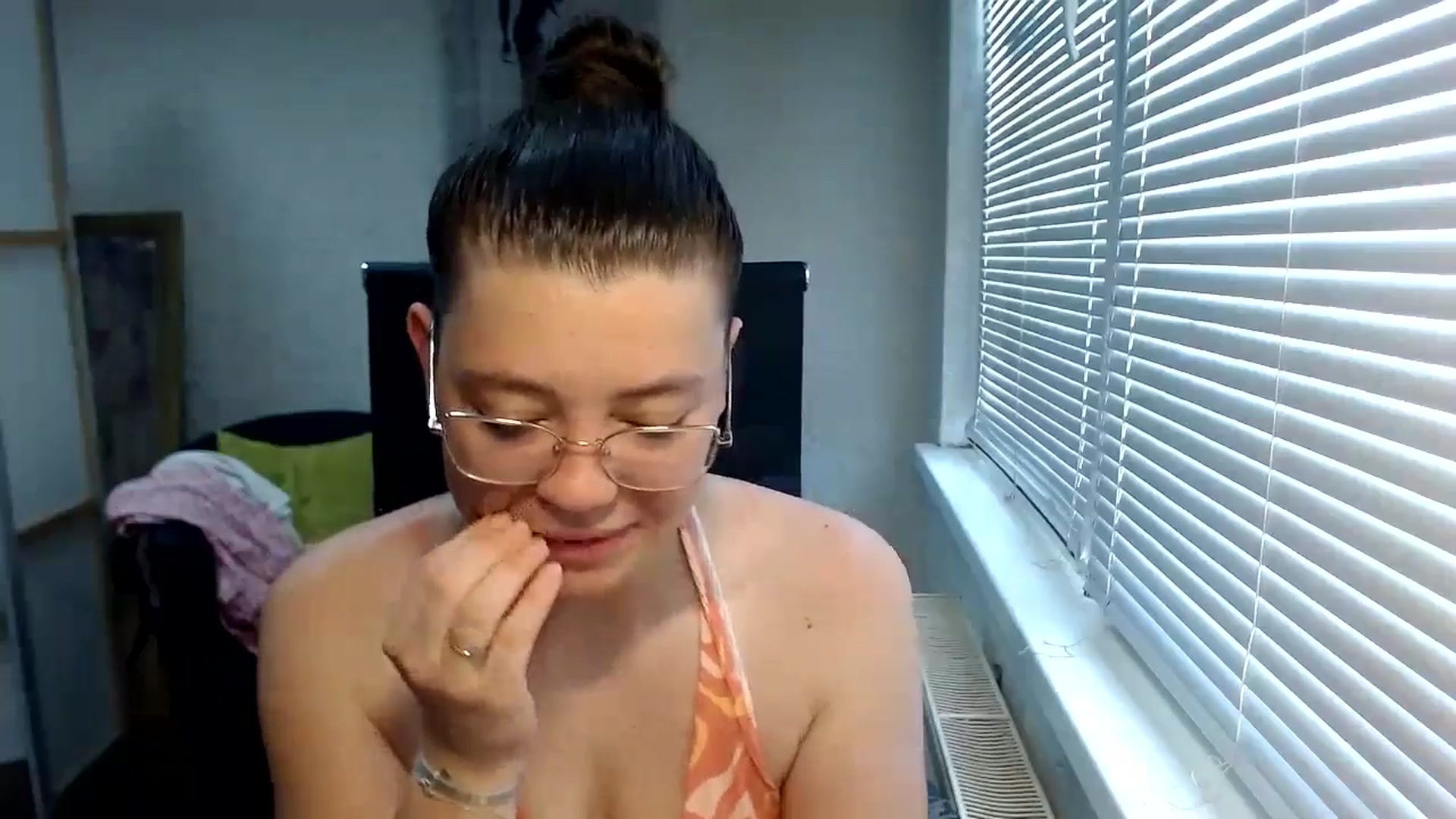 Gallery image thumbnail from SweetArinaA's myfreecams stream on, 07/16/2024, 11:37 image 15 of 20