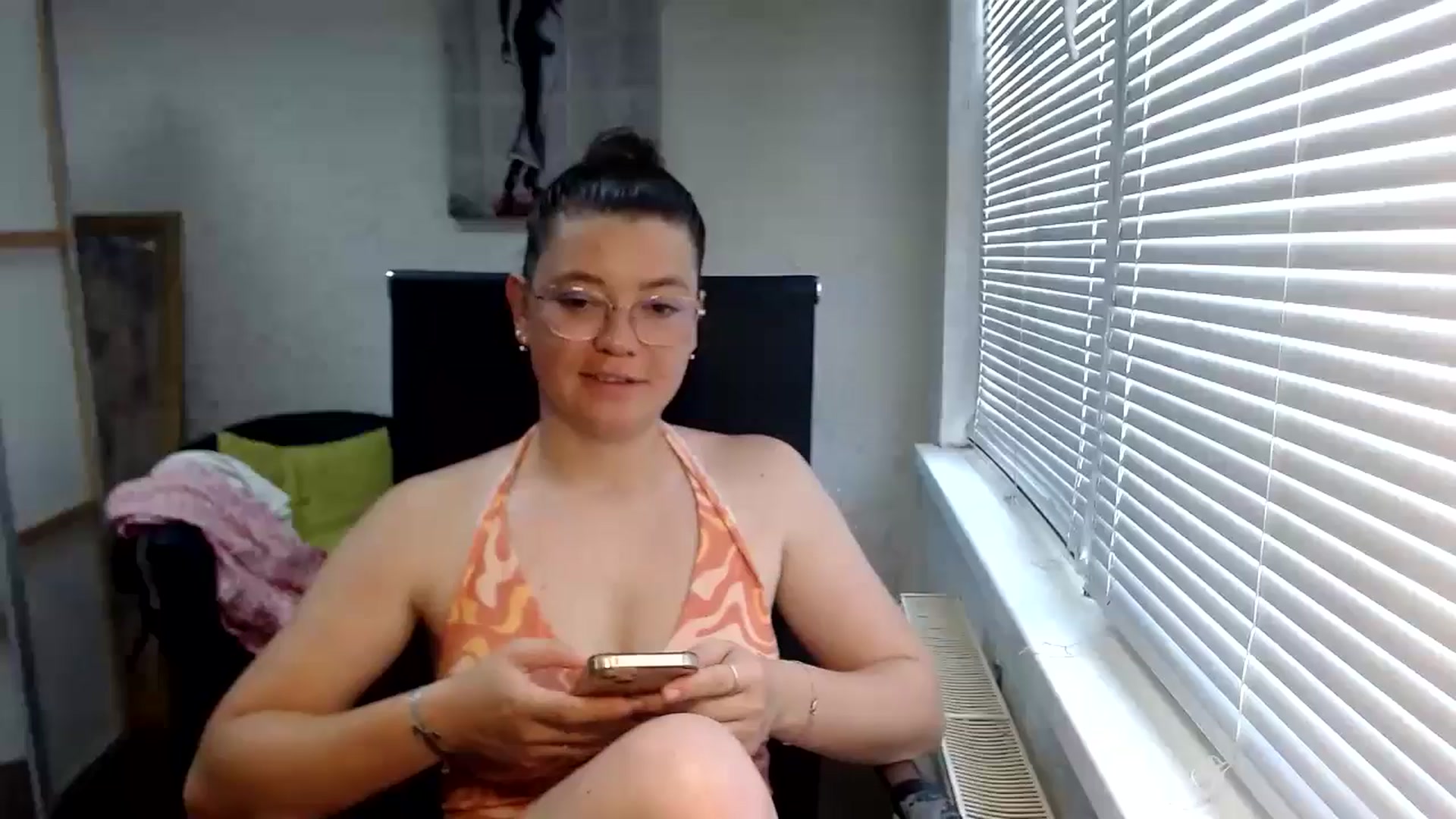 Gallery image thumbnail from SweetArinaA's myfreecams stream on, 07/16/2024, 11:37 image 14 of 20