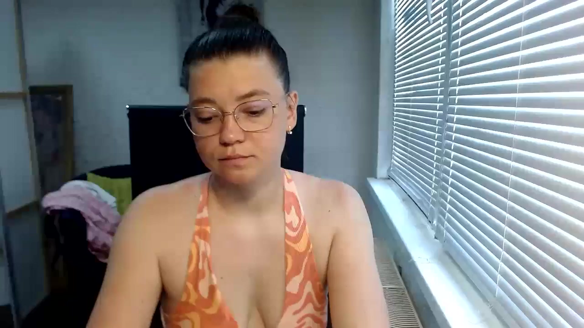 Gallery image thumbnail from SweetArinaA's myfreecams stream on, 07/16/2024, 11:37 image 4 of 20