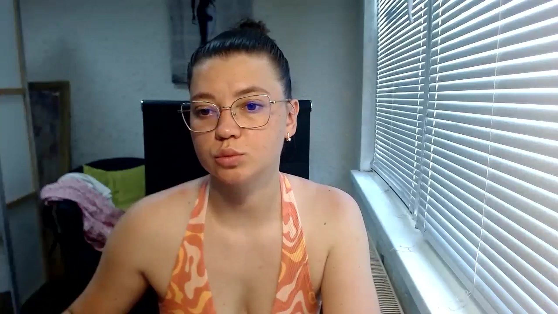 Gallery image thumbnail from SweetArinaA's myfreecams stream on, 07/16/2024, 11:37 image 17 of 20