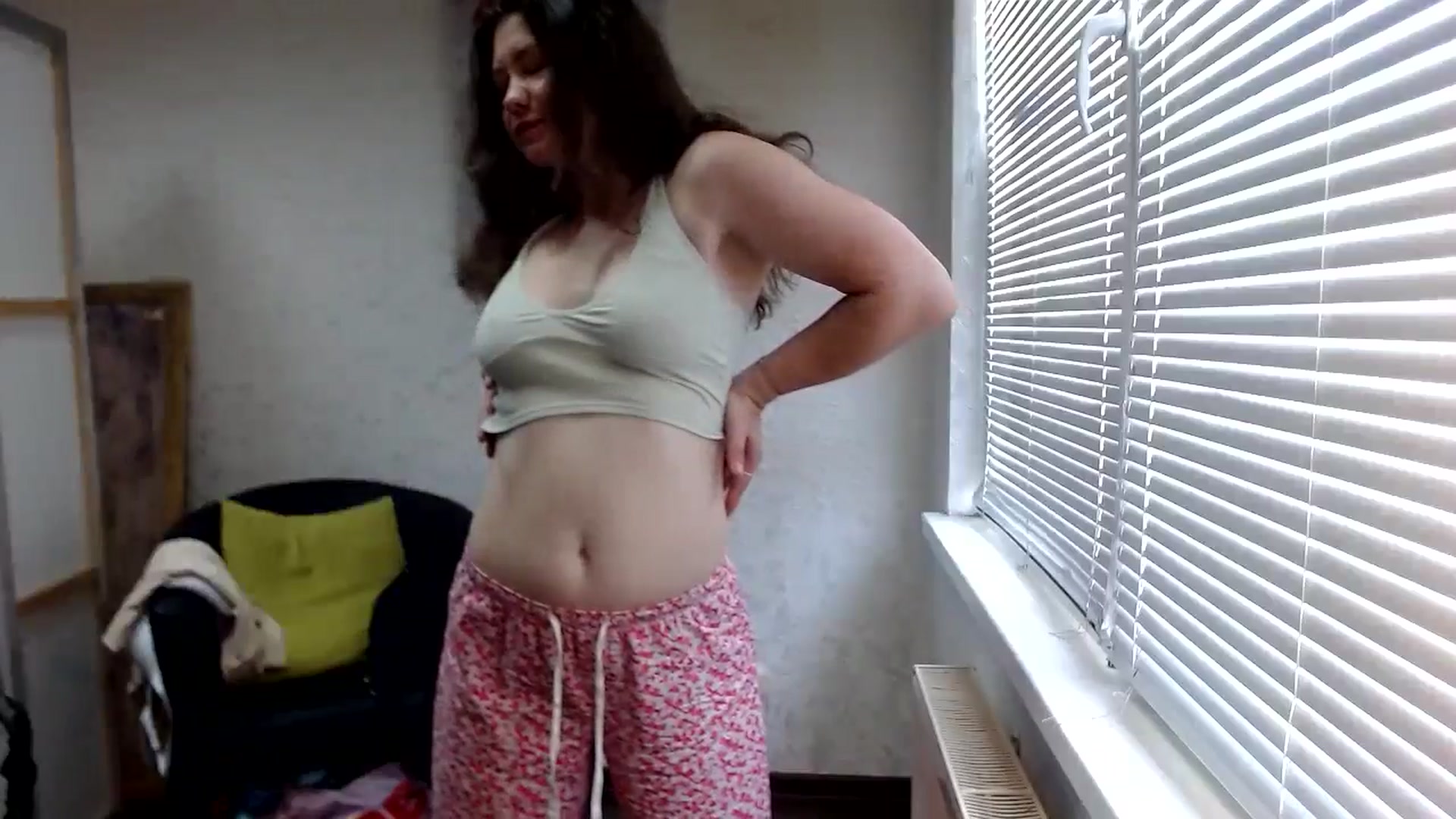 Gallery image thumbnail from SweetArinaA's myfreecams stream on, 07/18/2024, 09:05 image 9 of 20
