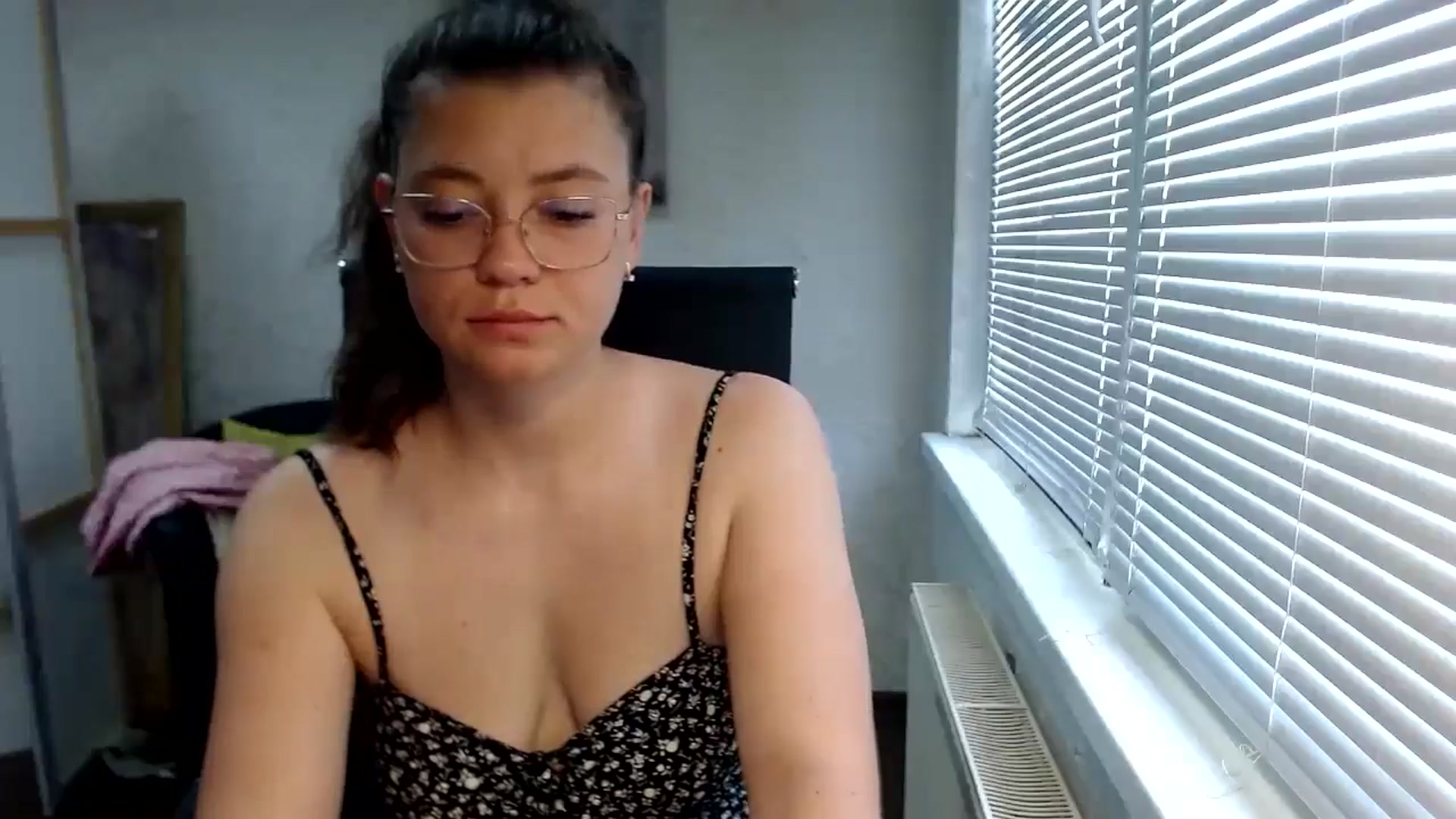 Gallery image thumbnail from SweetArinaA's myfreecams stream on, 07/18/2024, 10:13 image 13 of 20