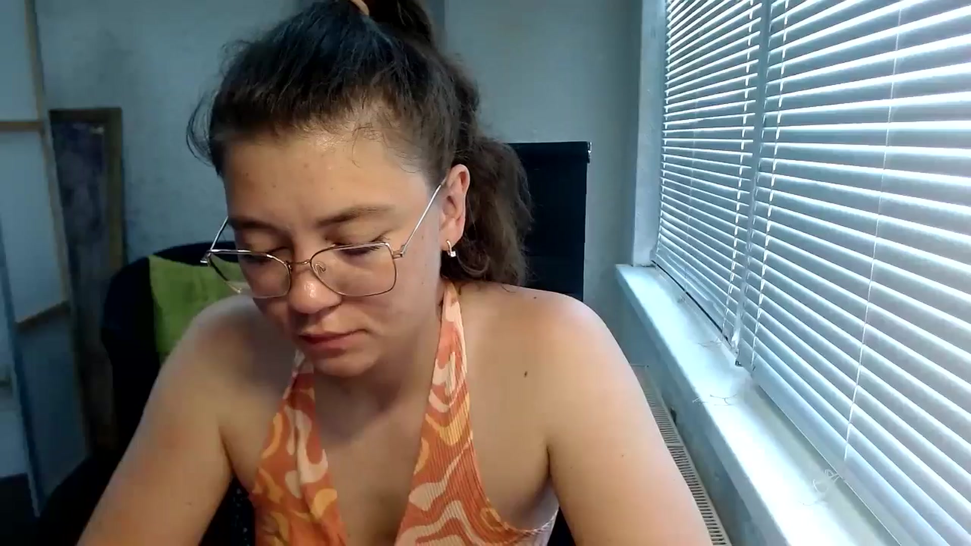 Gallery image thumbnail from SweetArinaA's myfreecams stream on, 07/18/2024, 11:14 image 12 of 20