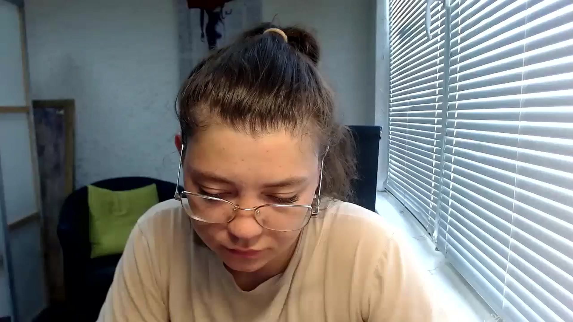 Gallery image thumbnail from SweetArinaA's myfreecams stream on, 07/18/2024, 11:14 image 6 of 20