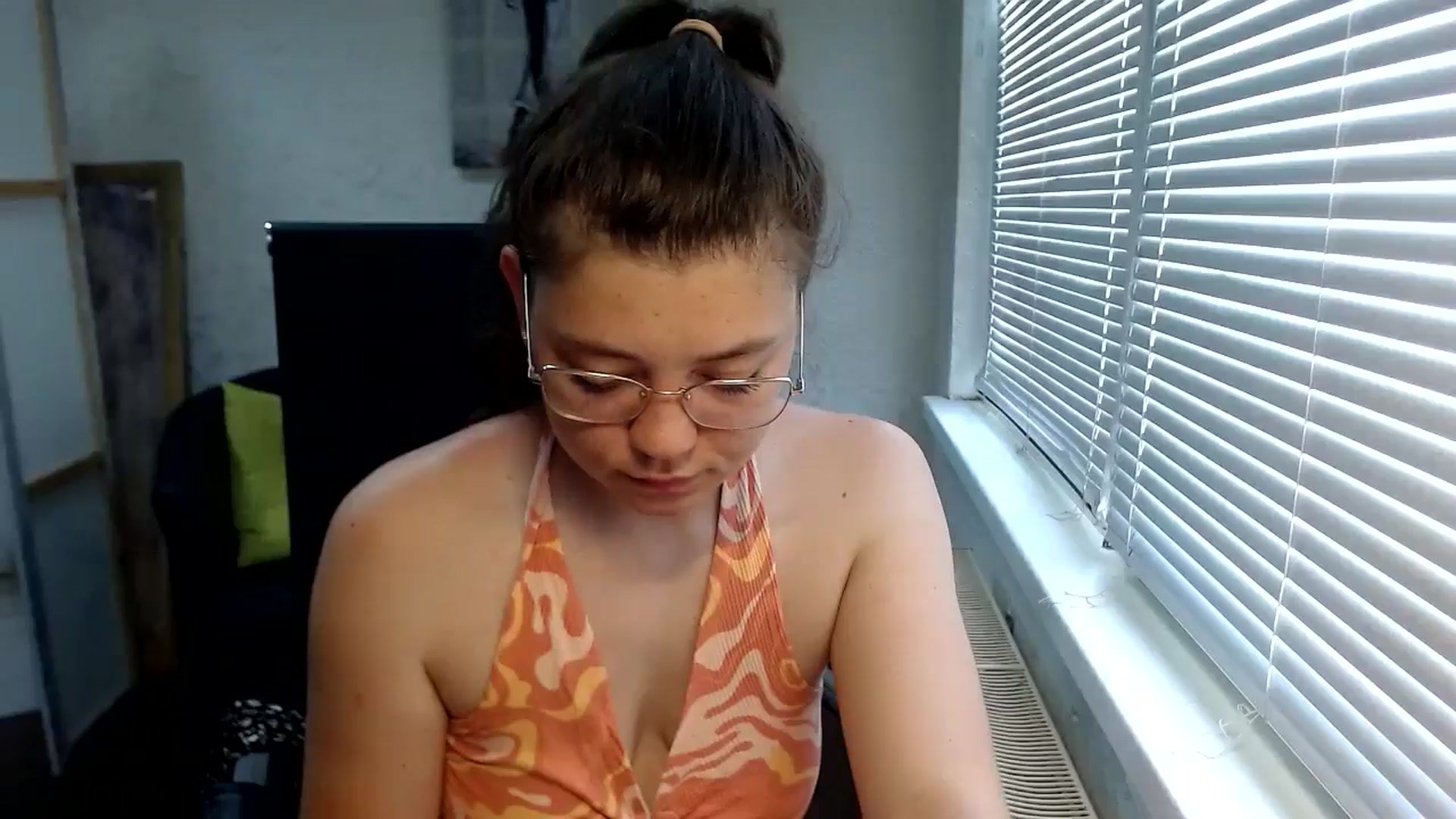 Gallery image thumbnail from SweetArinaA's myfreecams stream on, 07/18/2024, 11:14 image 11 of 20