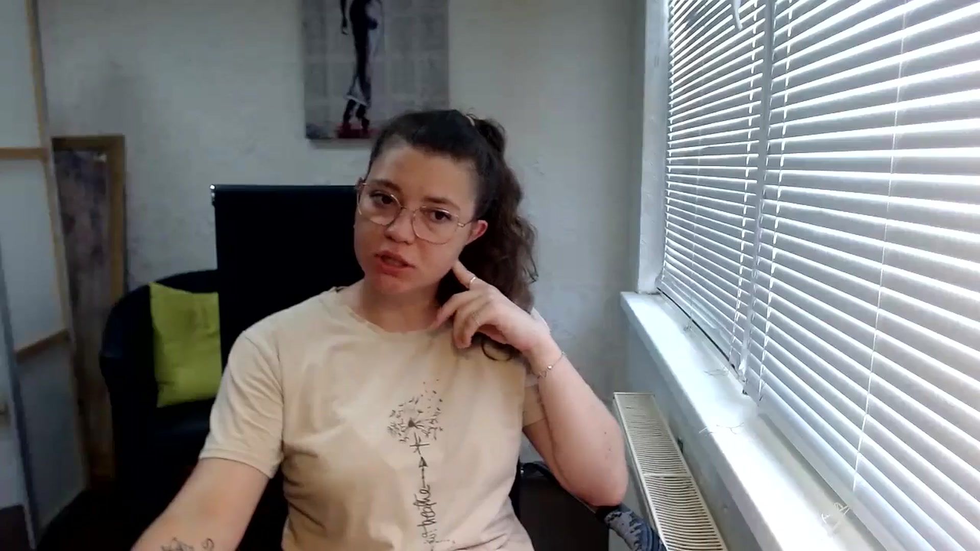 Gallery image thumbnail from SweetArinaA's myfreecams stream on, 07/18/2024, 11:14 image 2 of 20