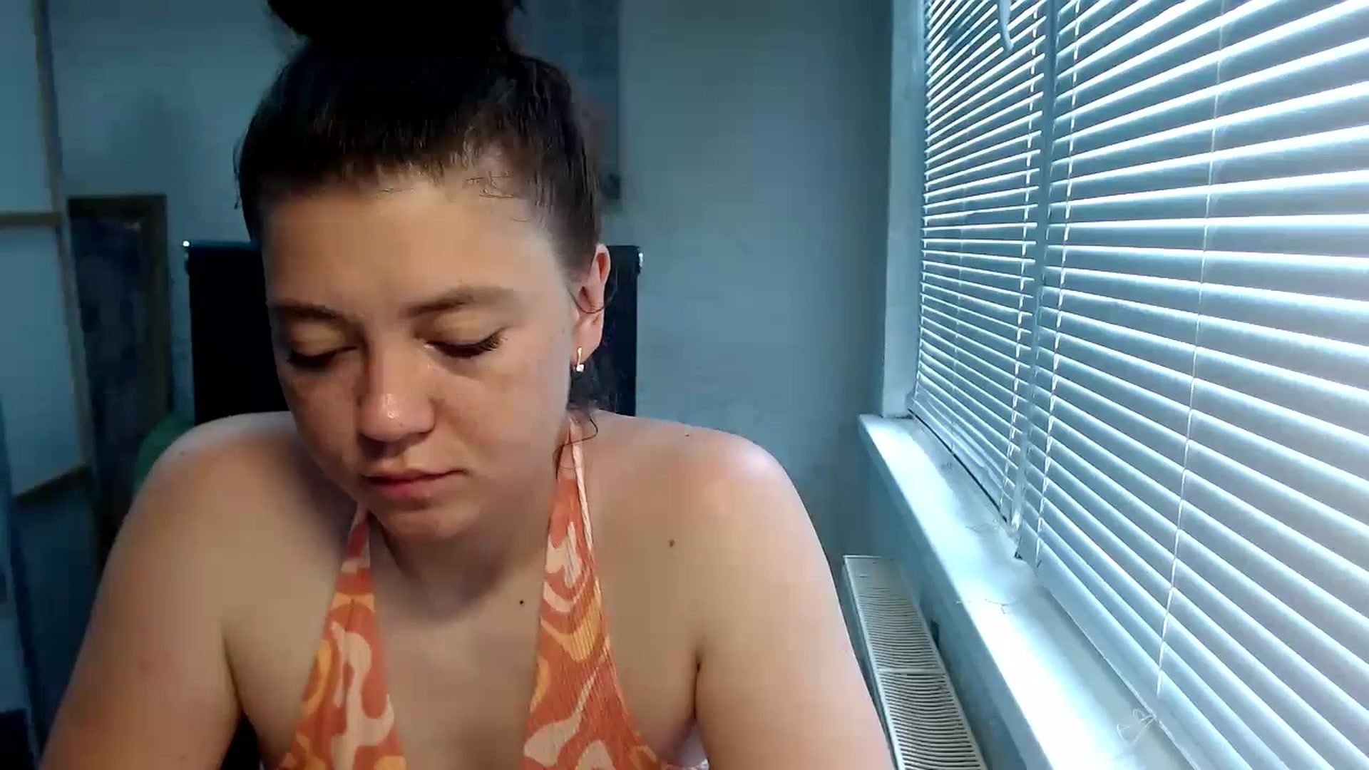 Gallery image thumbnail from SweetArinaA's myfreecams stream on, 07/18/2024, 12:32 image 16 of 20