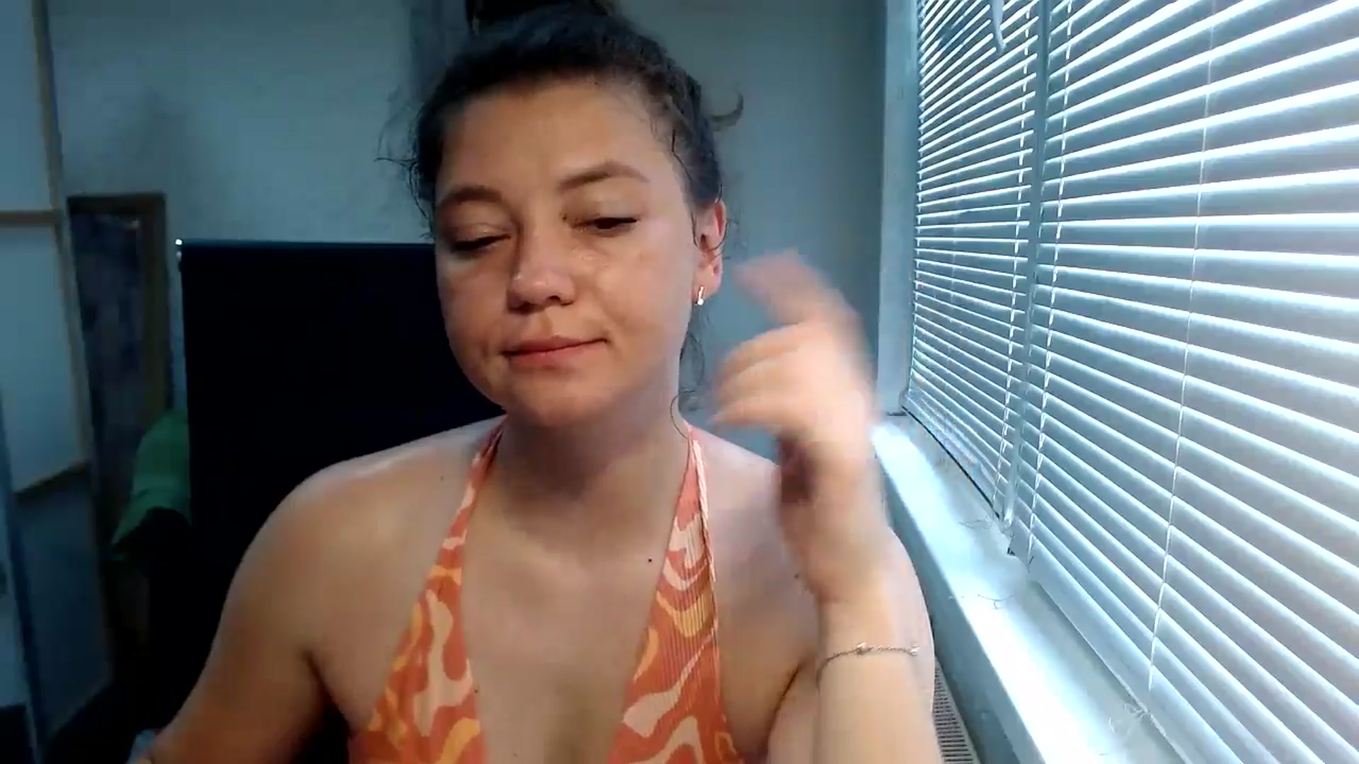 Gallery image thumbnail from SweetArinaA's myfreecams stream on, 07/18/2024, 12:32 image 9 of 20