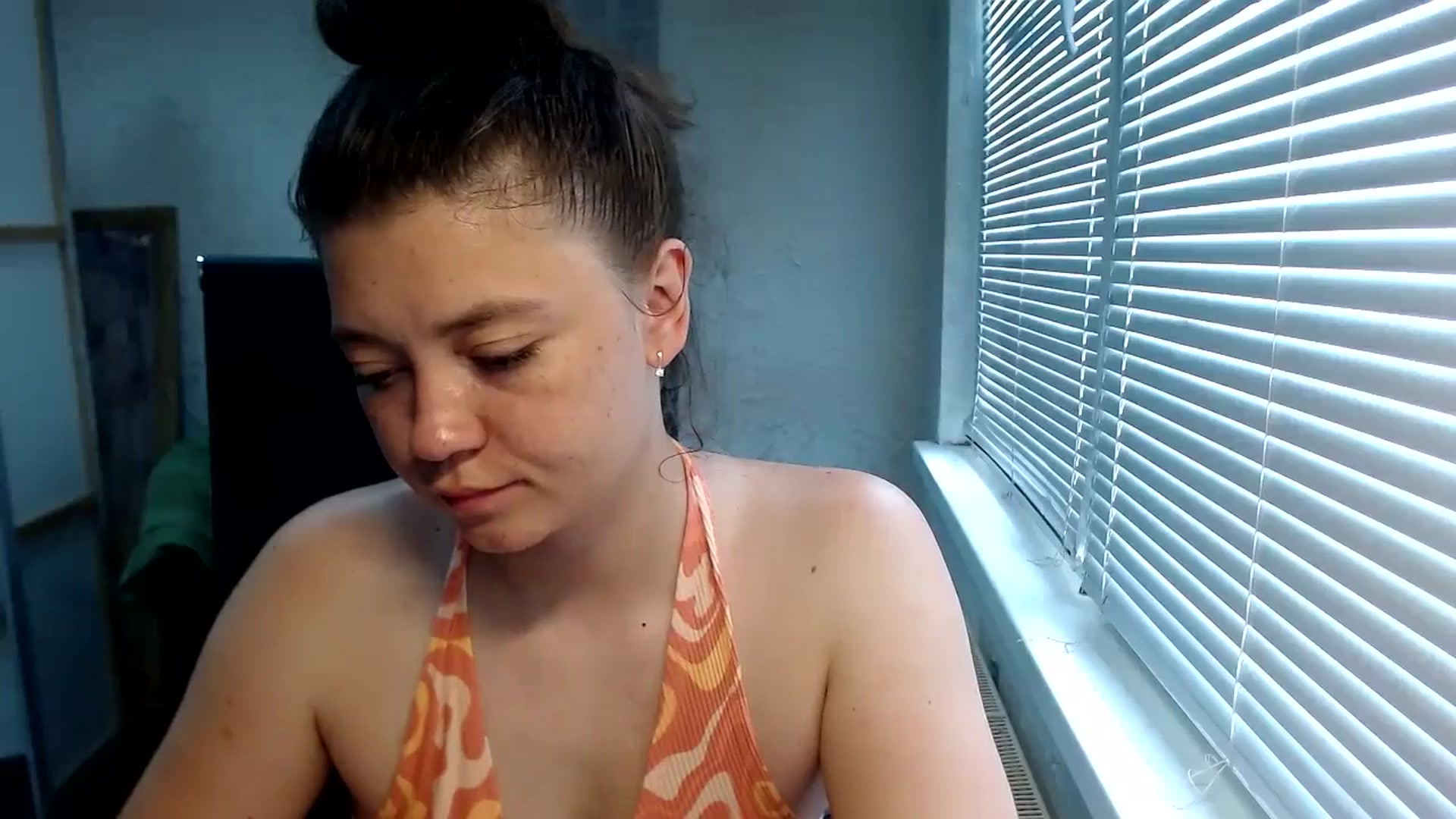 Gallery image thumbnail from SweetArinaA's myfreecams stream on, 07/18/2024, 12:32 image 17 of 20