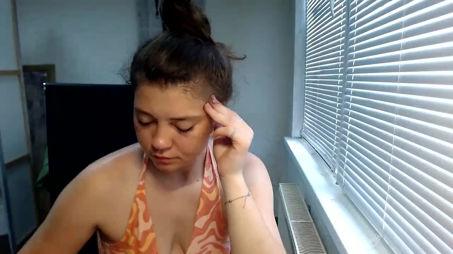 Gallery image thumbnail from SweetArinaA's myfreecams stream on, 07/18/2024, 12:32 image 2 of 20