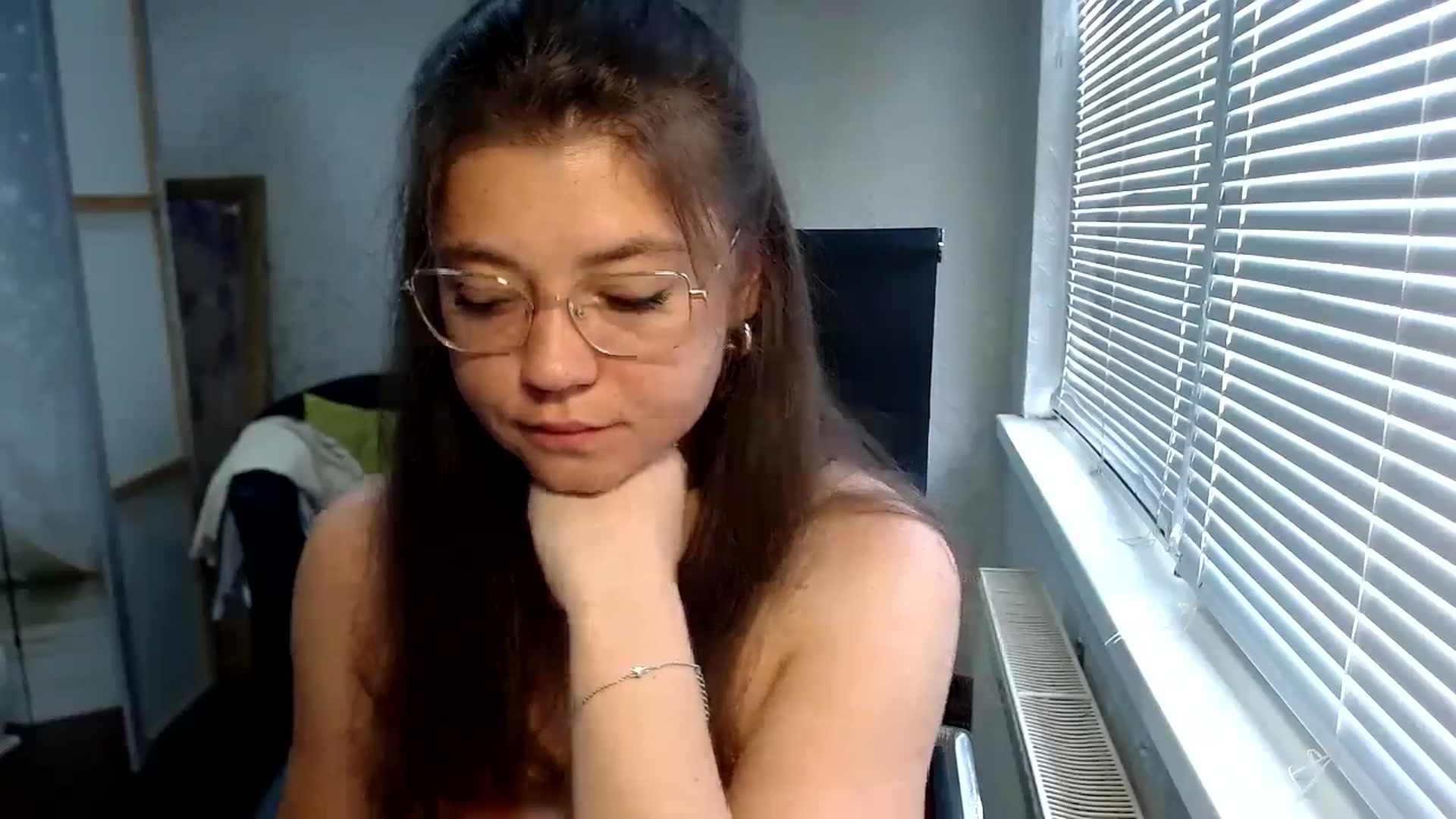 Gallery image thumbnail from SweetArinaA's myfreecams stream on, 07/21/2024, 09:49 image 15 of 20