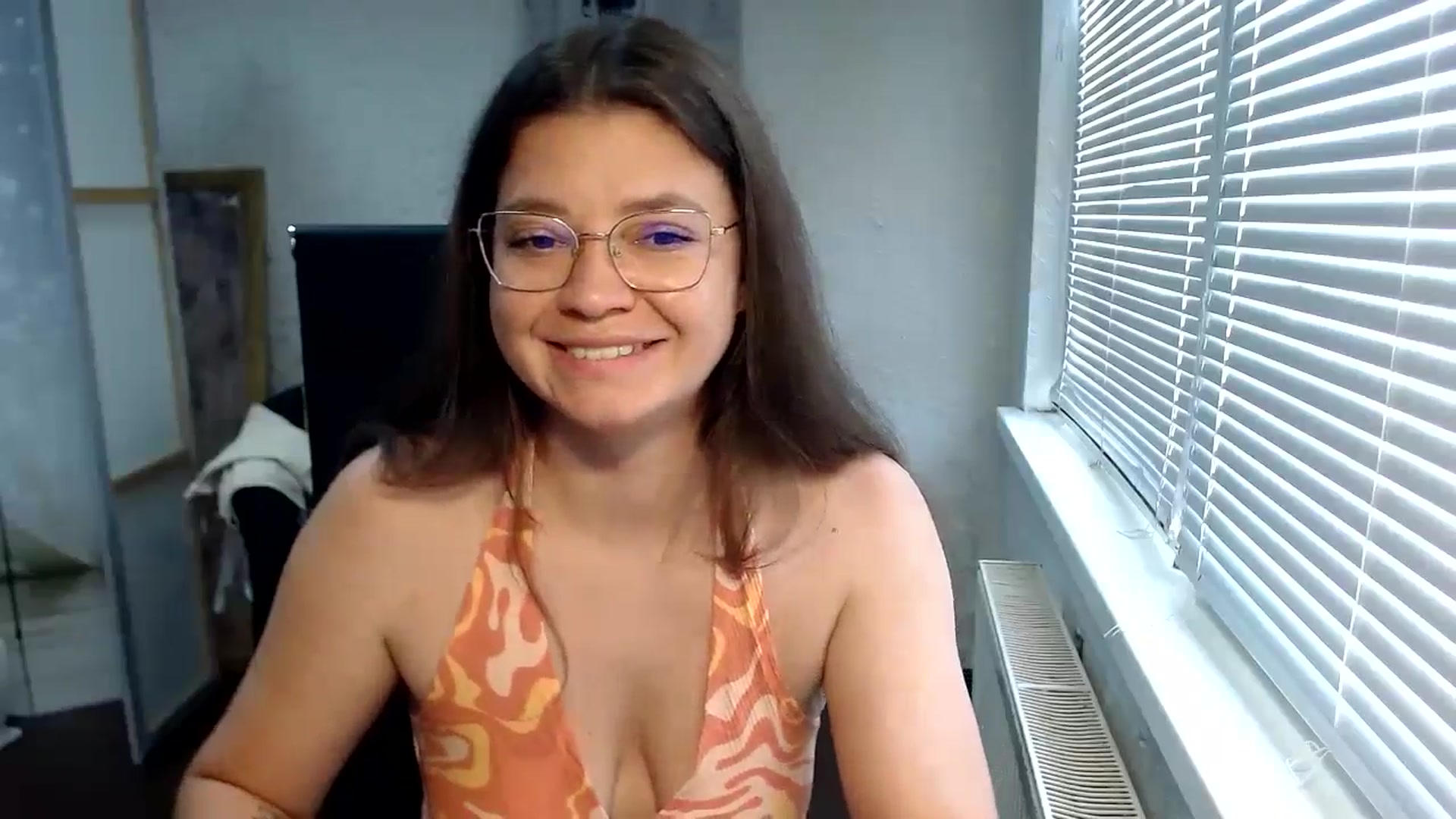 Gallery image thumbnail from SweetArinaA's myfreecams stream on, 07/21/2024, 11:49 image 11 of 20