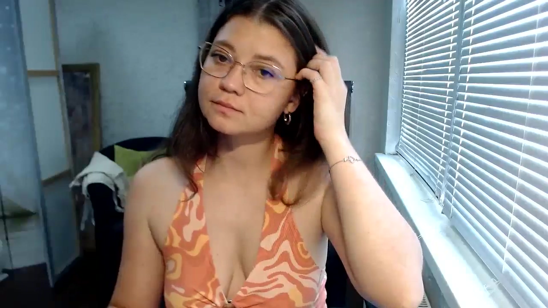 Gallery image thumbnail from SweetArinaA's myfreecams stream on, 07/21/2024, 11:49 image 10 of 20