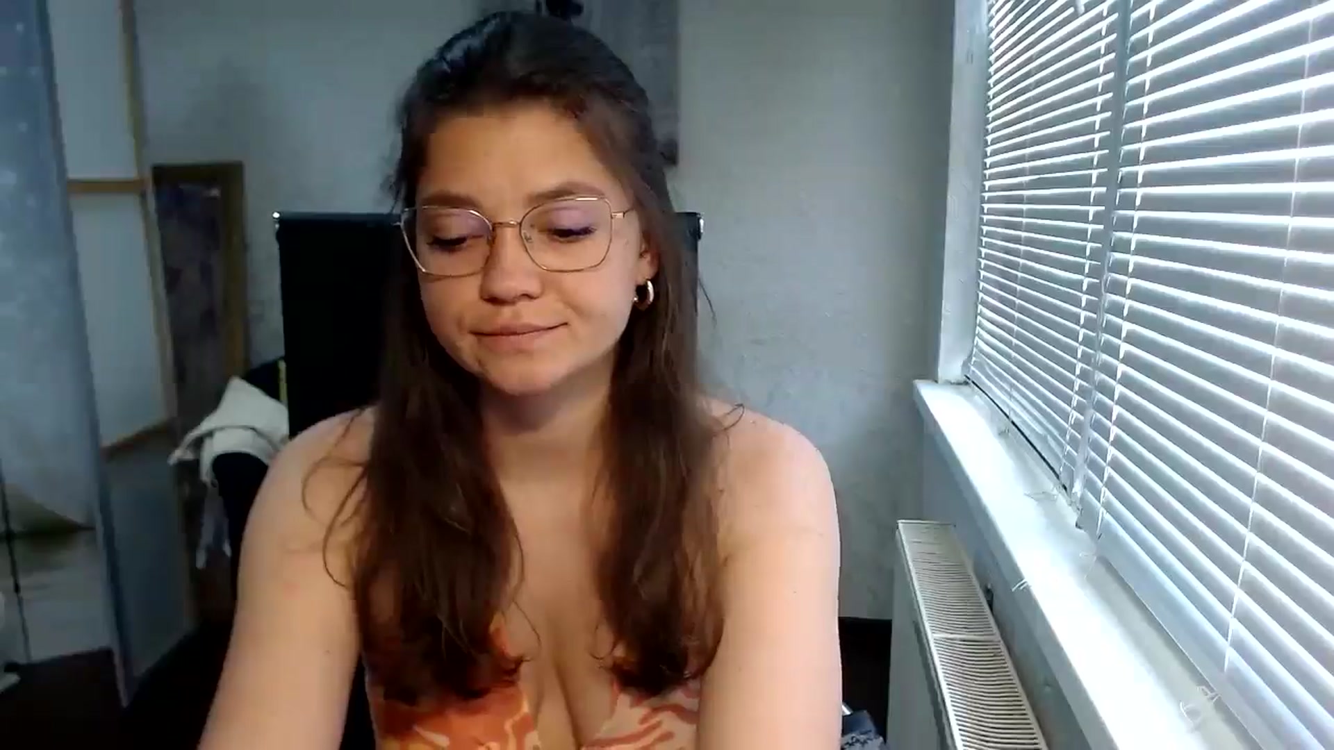 Gallery image thumbnail from SweetArinaA's myfreecams stream on, 07/21/2024, 11:49 image 6 of 20