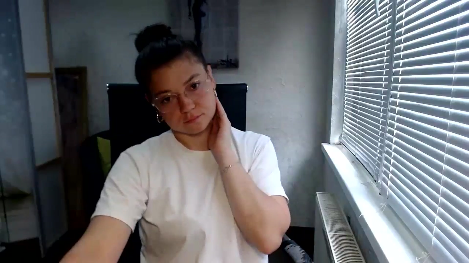 Gallery image thumbnail from SweetArinaA's myfreecams stream on, 07/22/2024, 07:55 image 16 of 20