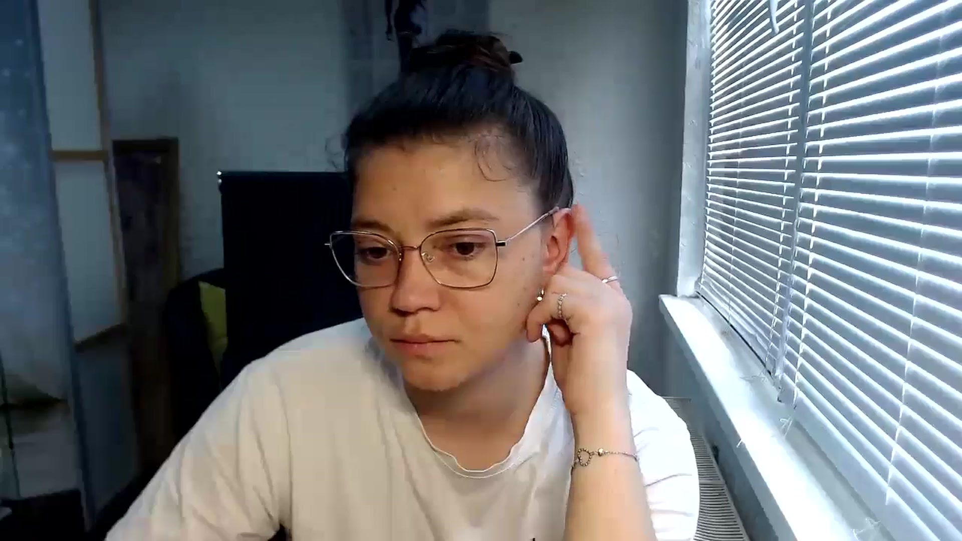 Gallery image thumbnail from SweetArinaA's myfreecams stream on, 07/22/2024, 07:55 image 5 of 20