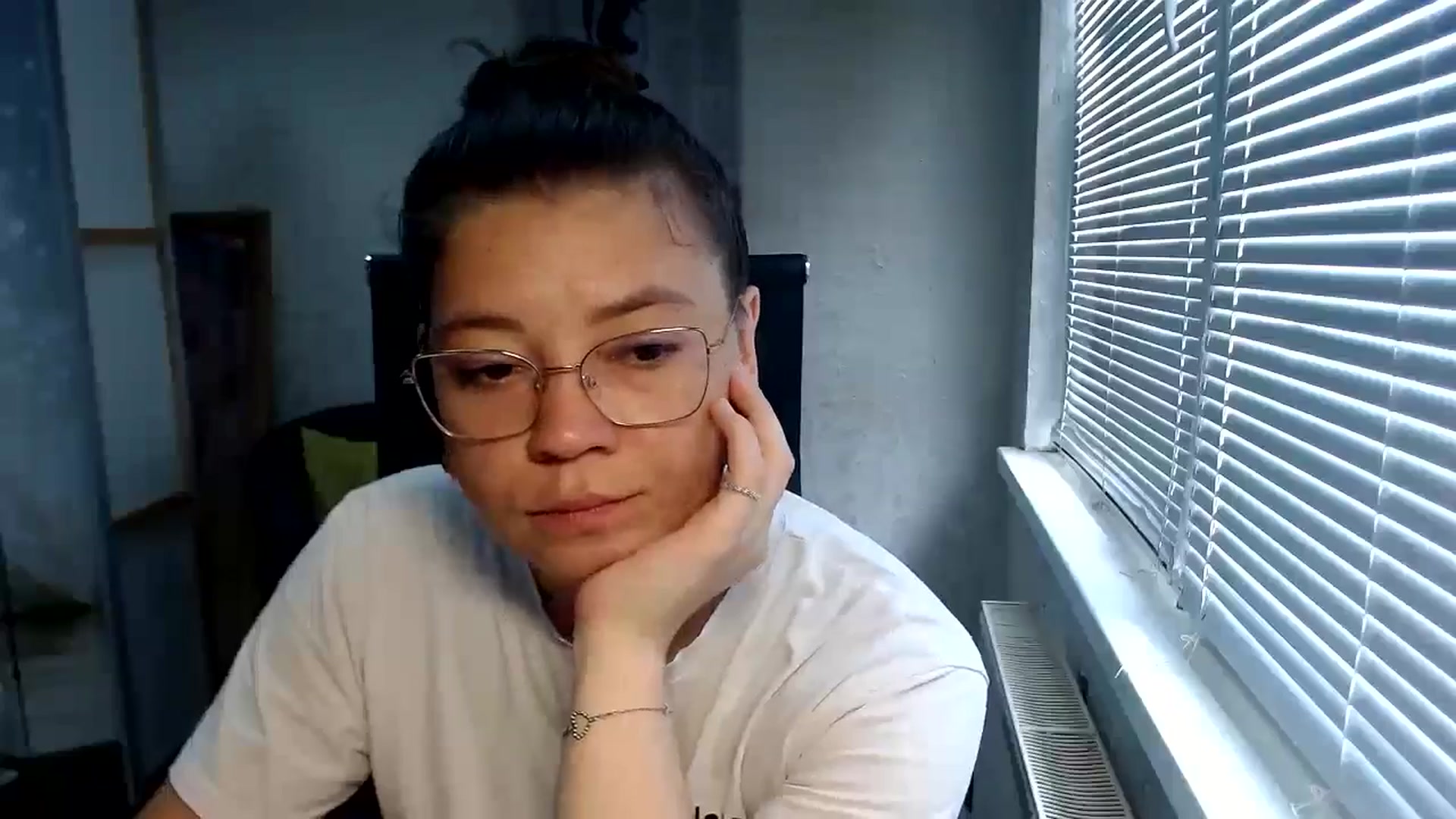 Gallery image thumbnail from SweetArinaA's myfreecams stream on, 07/22/2024, 07:55 image 2 of 20