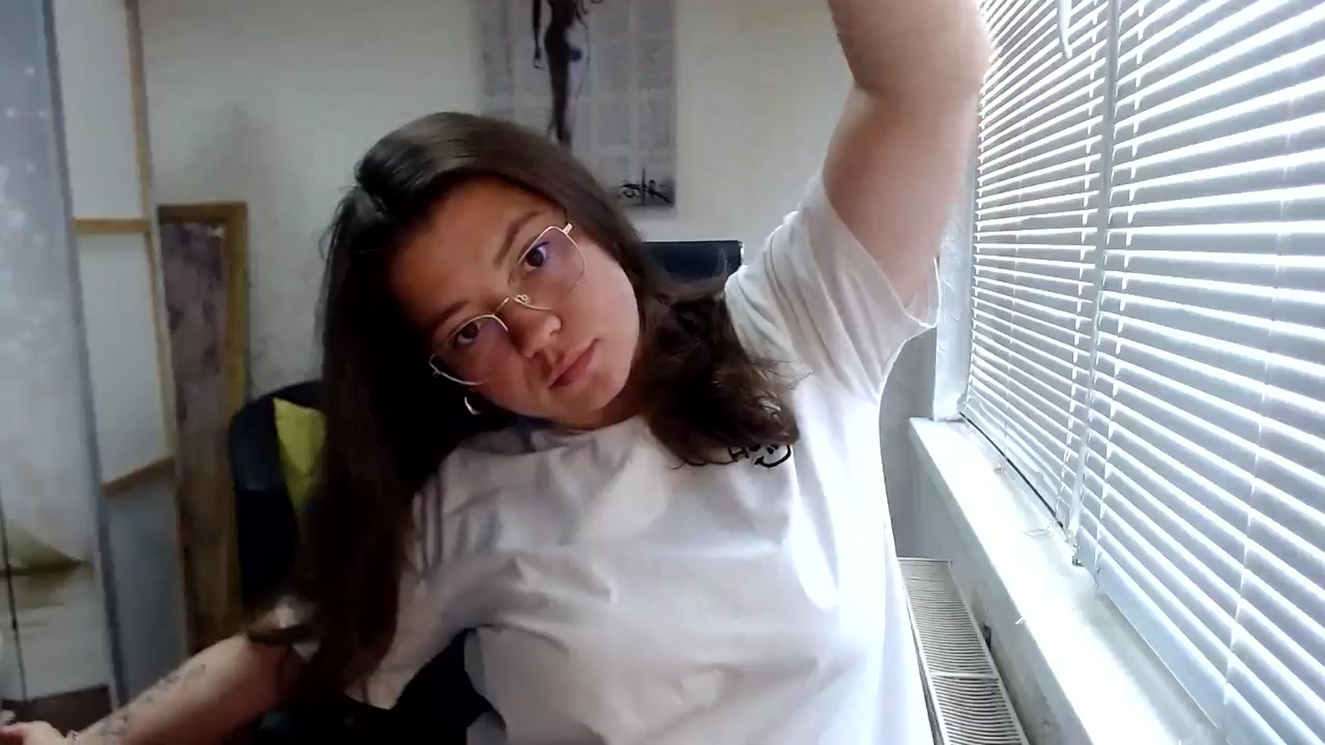Gallery image thumbnail from SweetArinaA's myfreecams stream on, 07/22/2024, 09:21 image 6 of 20