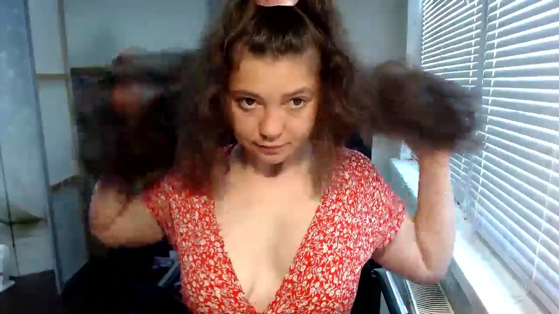 Gallery image thumbnail from SweetArinaA's myfreecams stream on, 07/23/2024, 10:20 image 12 of 20