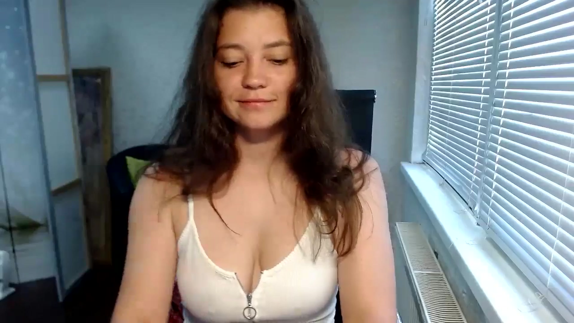 Gallery image thumbnail from SweetArinaA's myfreecams stream on, 07/23/2024, 10:47 image 17 of 20