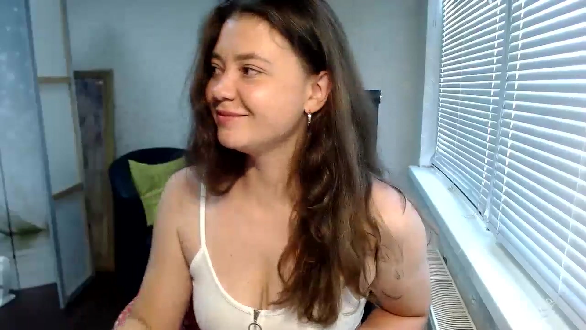 Gallery image thumbnail from SweetArinaA's myfreecams stream on, 07/23/2024, 10:47 image 20 of 20