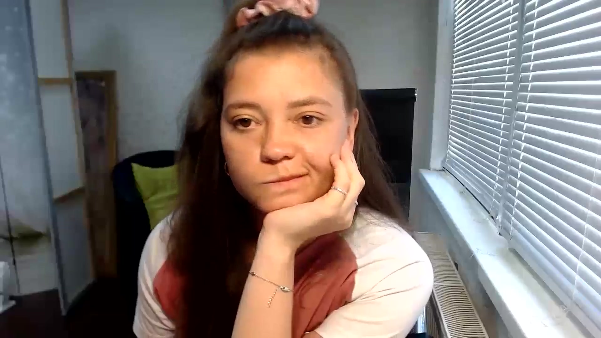 Gallery image thumbnail from SweetArinaA's myfreecams stream on, 07/23/2024, 11:59 image 16 of 20