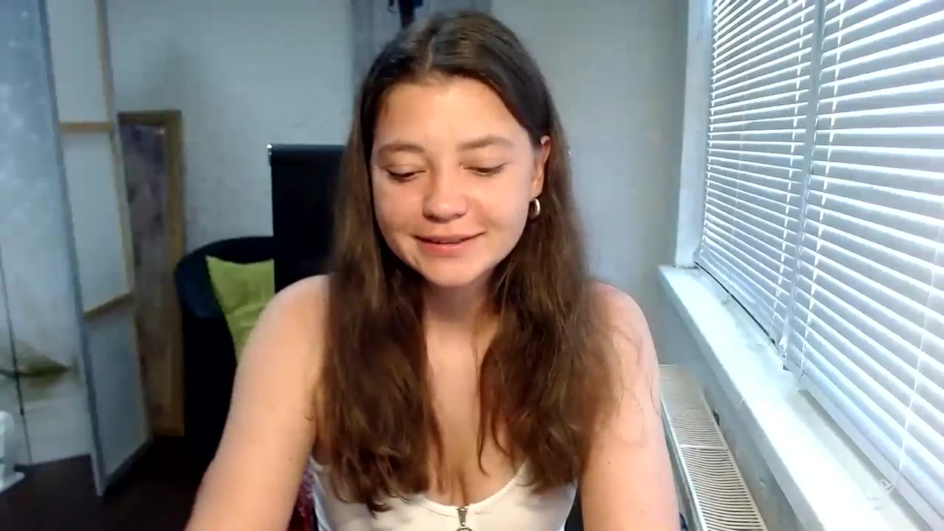 Gallery image thumbnail from SweetArinaA's myfreecams stream on, 07/23/2024, 11:59 image 8 of 20