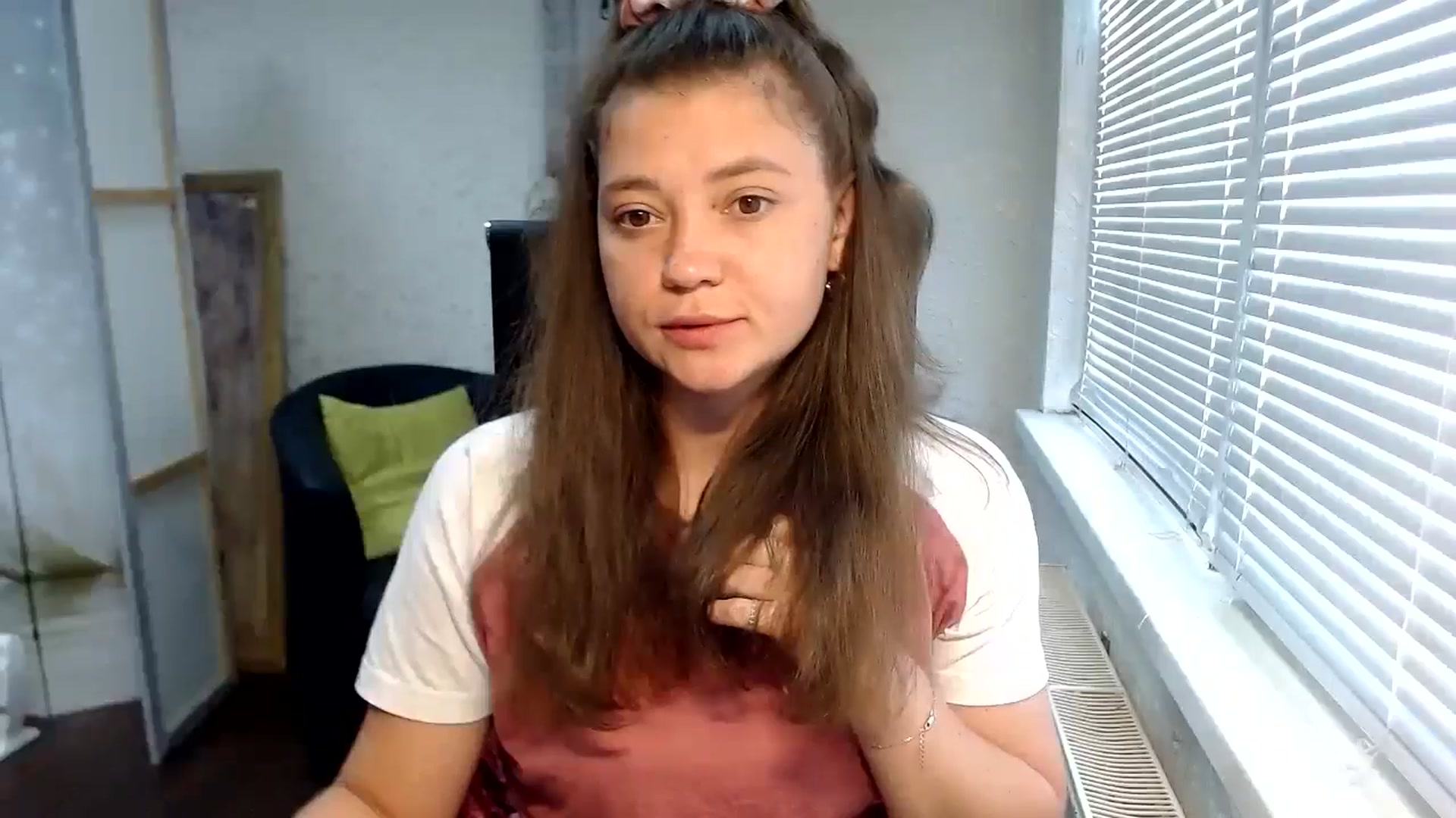 Gallery image thumbnail from SweetArinaA's myfreecams stream on, 07/23/2024, 11:59 image 13 of 20