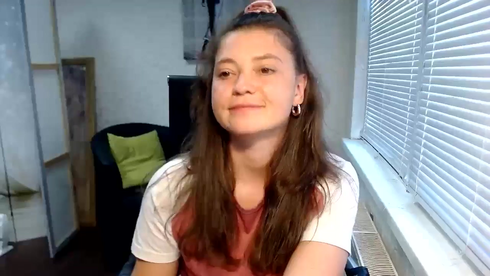 Gallery image thumbnail from SweetArinaA's myfreecams stream on, 07/23/2024, 12:45 image 13 of 20