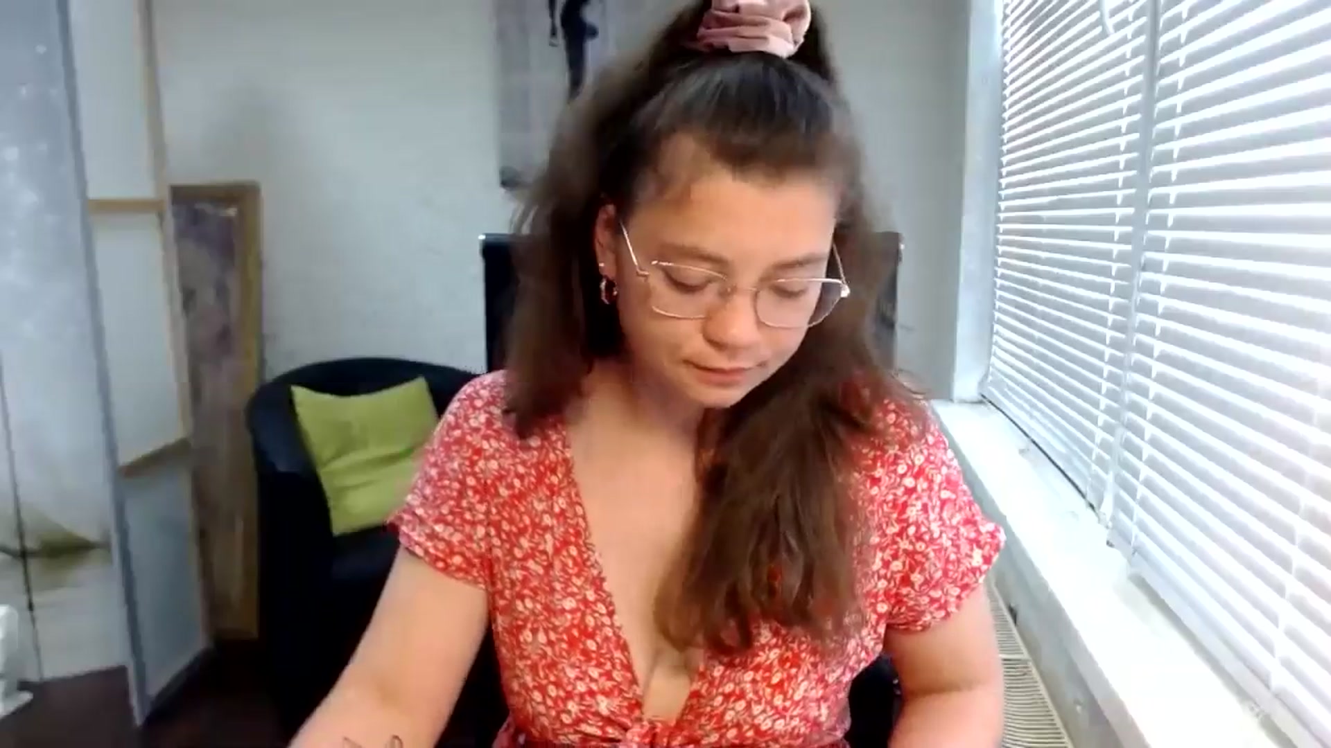 Gallery image thumbnail from SweetArinaA's myfreecams stream on, 07/23/2024, 13:17 image 14 of 20