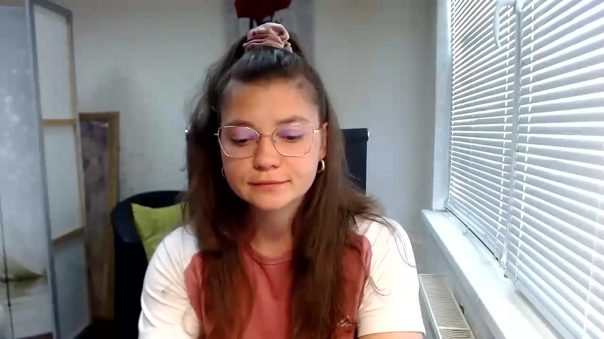 Gallery image thumbnail from SweetArinaA's myfreecams stream on, 07/23/2024, 13:17 image 4 of 20