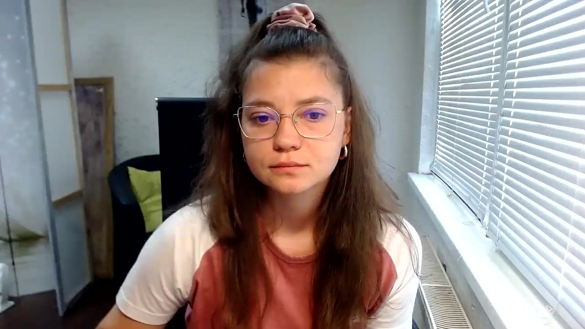 Gallery image thumbnail from SweetArinaA's myfreecams stream on, 07/23/2024, 13:17 image 6 of 20