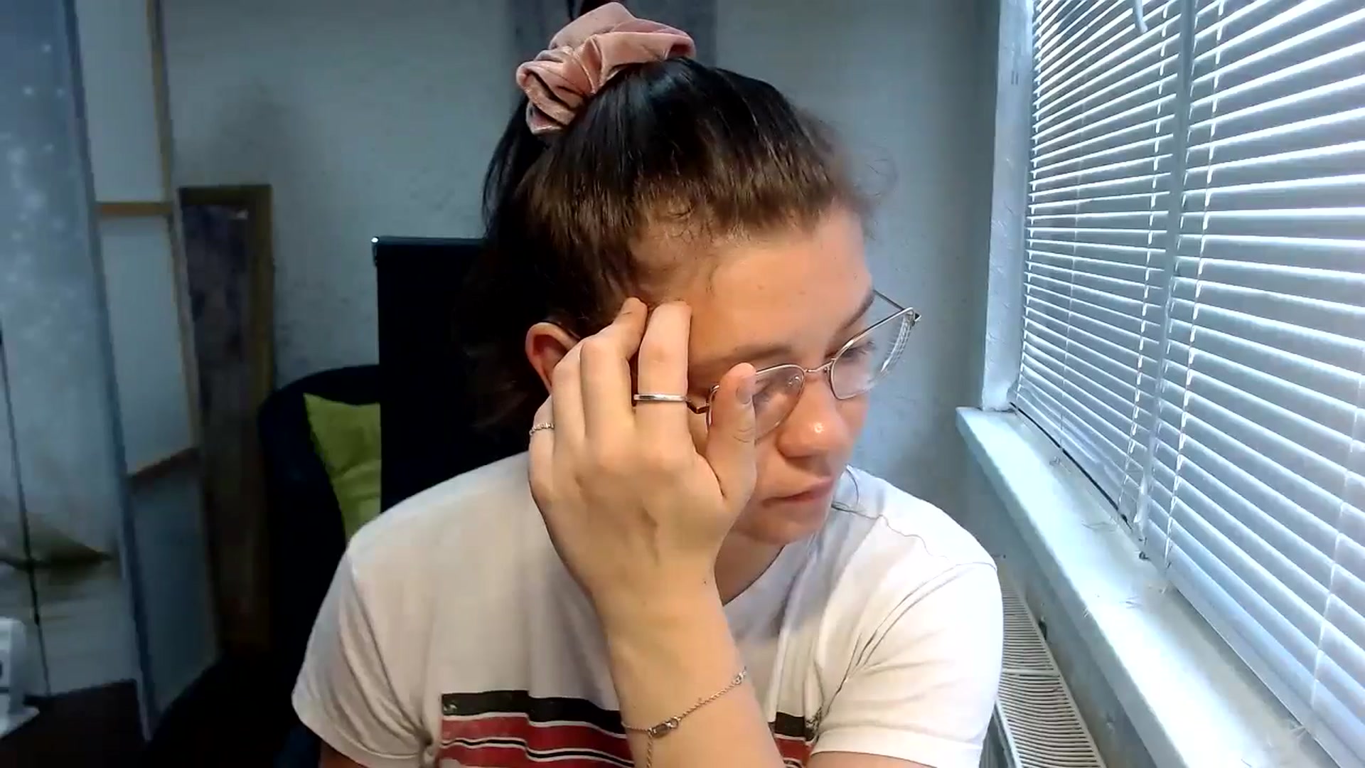 Gallery image thumbnail from SweetArinaA's myfreecams stream on, 07/24/2024, 07:24 image 7 of 20
