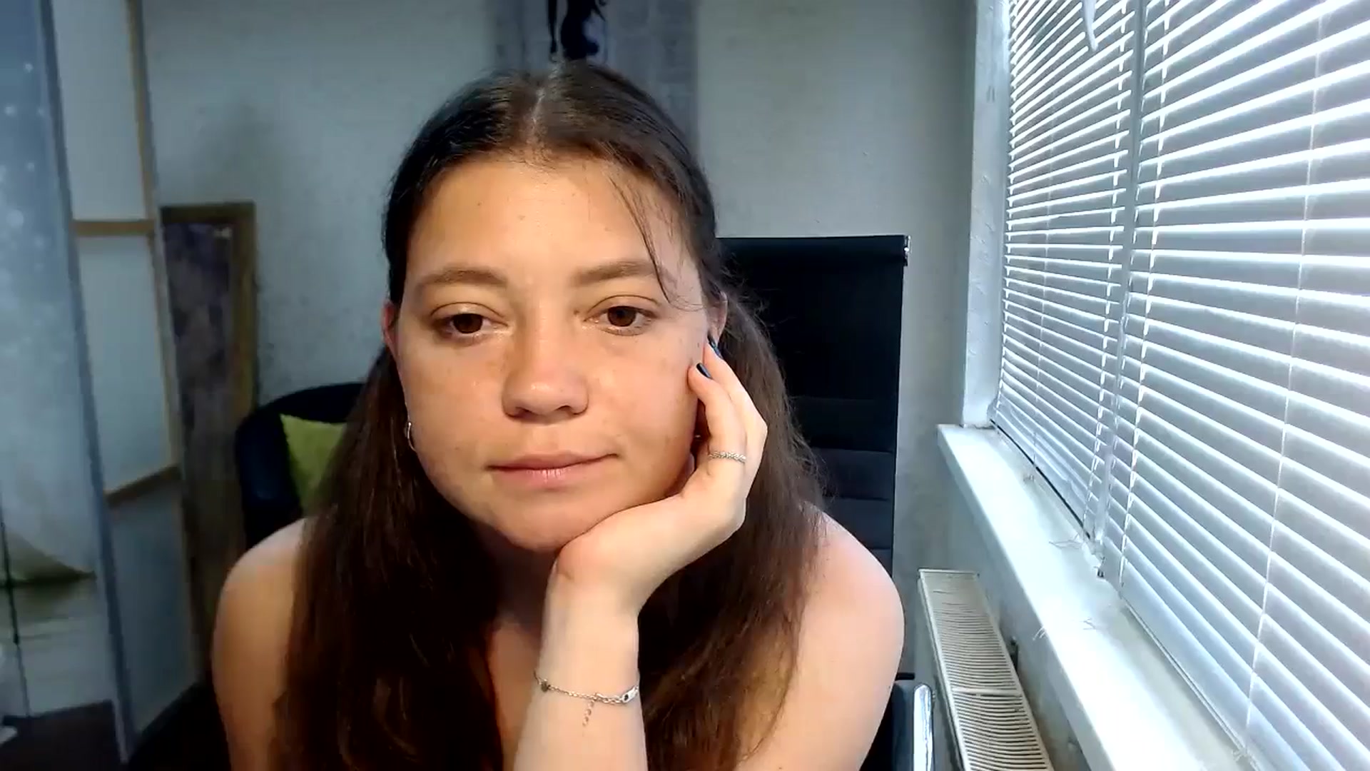 Gallery image thumbnail from SweetArinaA's myfreecams stream on, 07/25/2024, 09:49 image 9 of 20