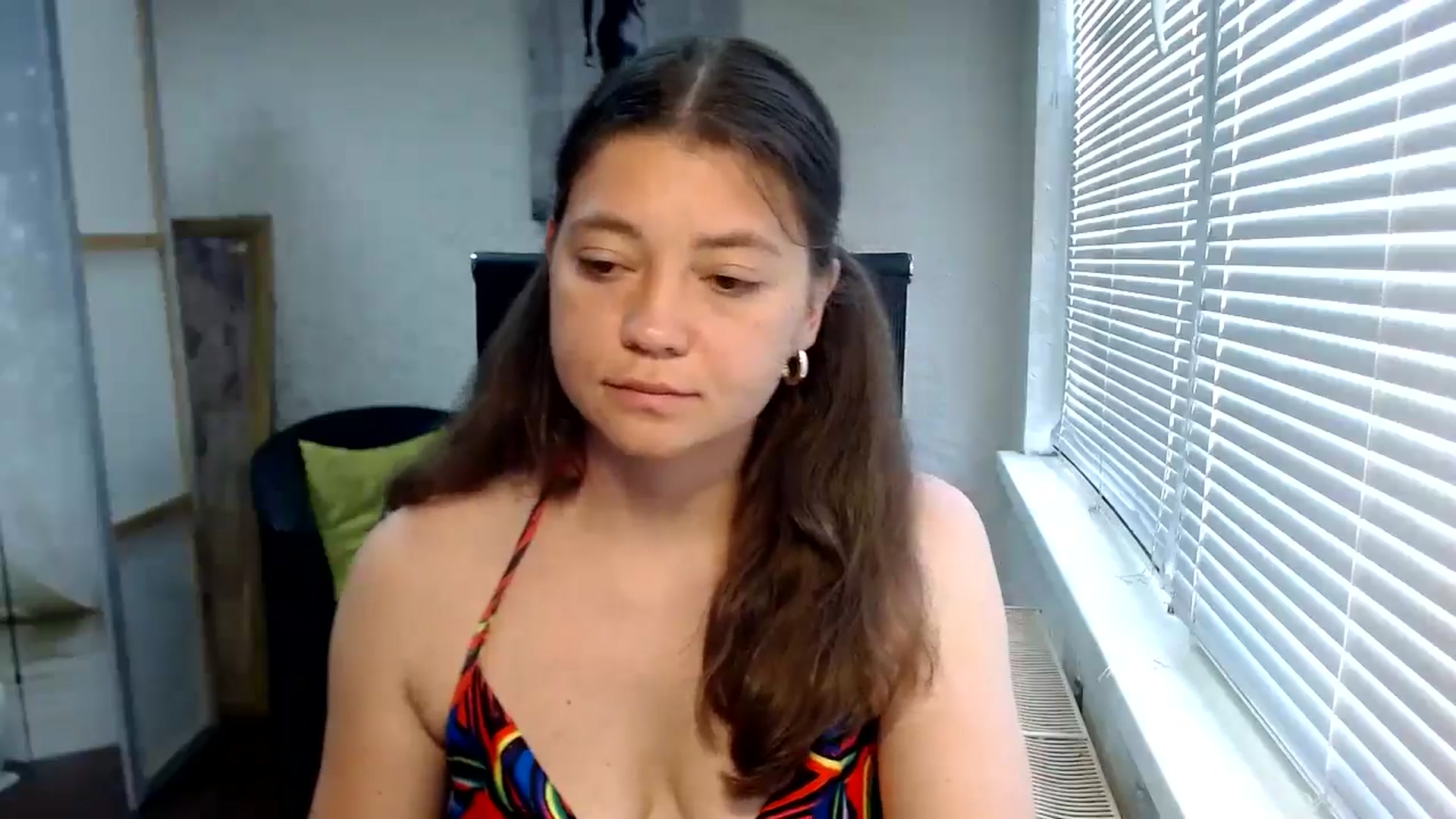 Gallery image thumbnail from SweetArinaA's myfreecams stream on, 07/25/2024, 09:49 image 14 of 20