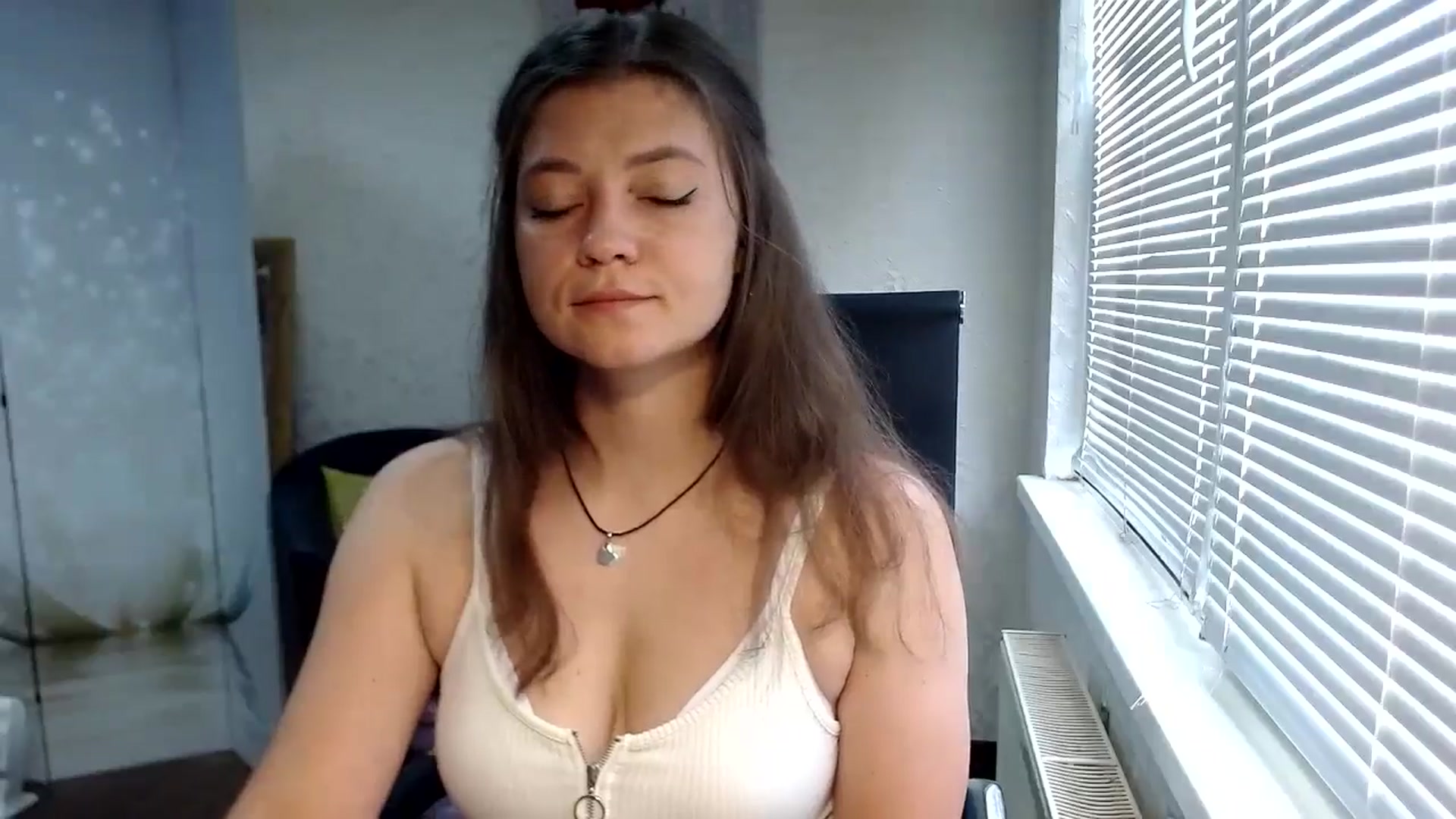 Gallery image thumbnail from SweetArinaA's myfreecams stream on, 07/27/2024, 09:21 image 10 of 20