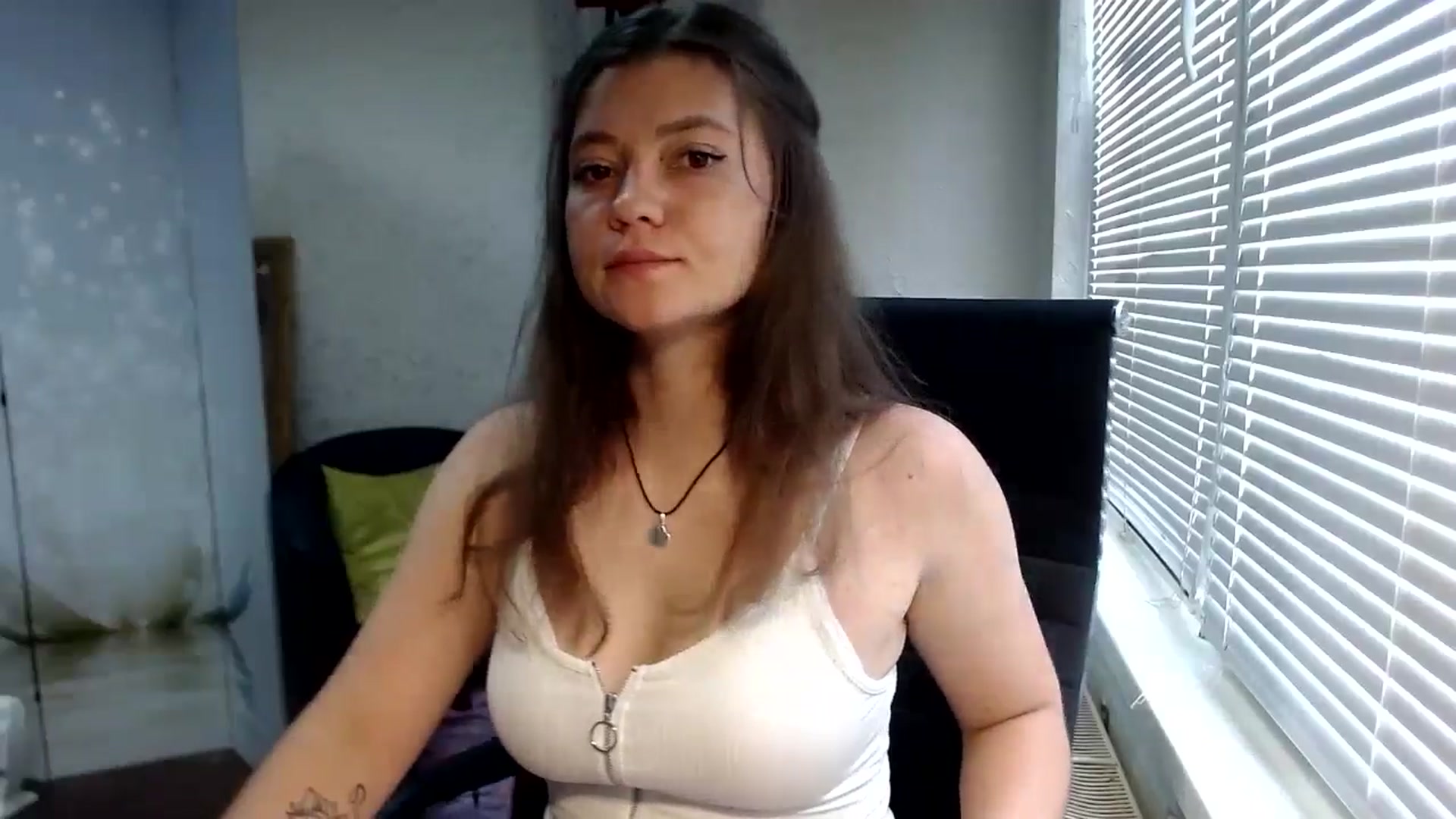 Gallery image thumbnail from SweetArinaA's myfreecams stream on, 07/27/2024, 09:47 image 4 of 20