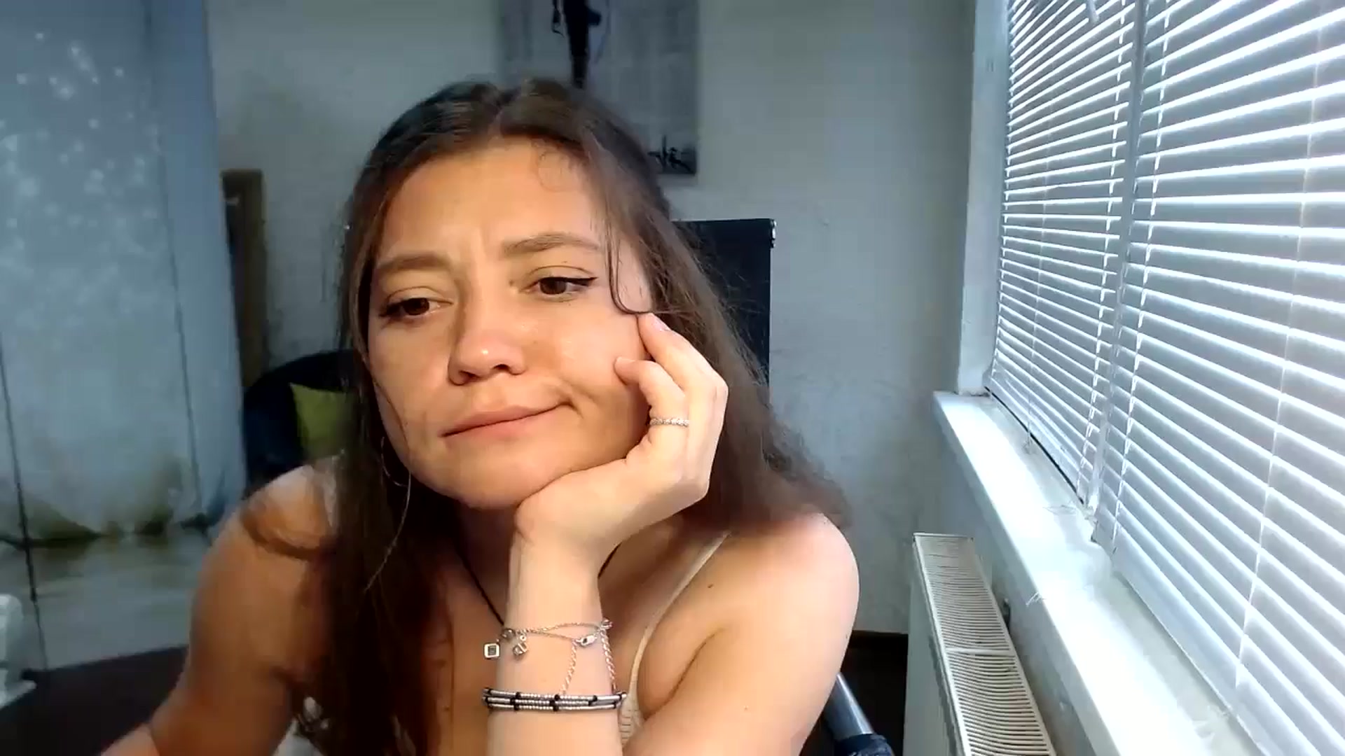Gallery image thumbnail from SweetArinaA's myfreecams stream on, 07/27/2024, 12:20 image 16 of 20