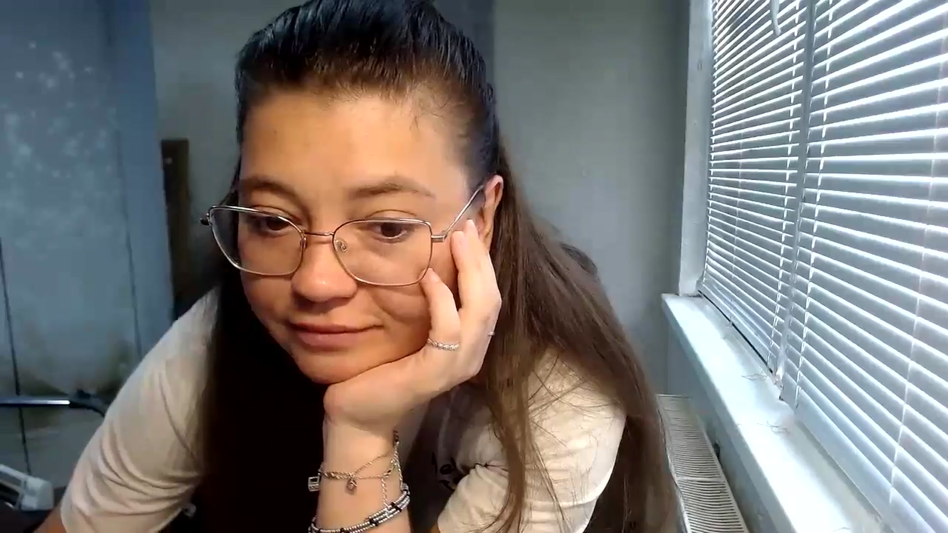 Gallery image thumbnail from SweetArinaA's myfreecams stream on, 07/28/2024, 09:41 image 8 of 20