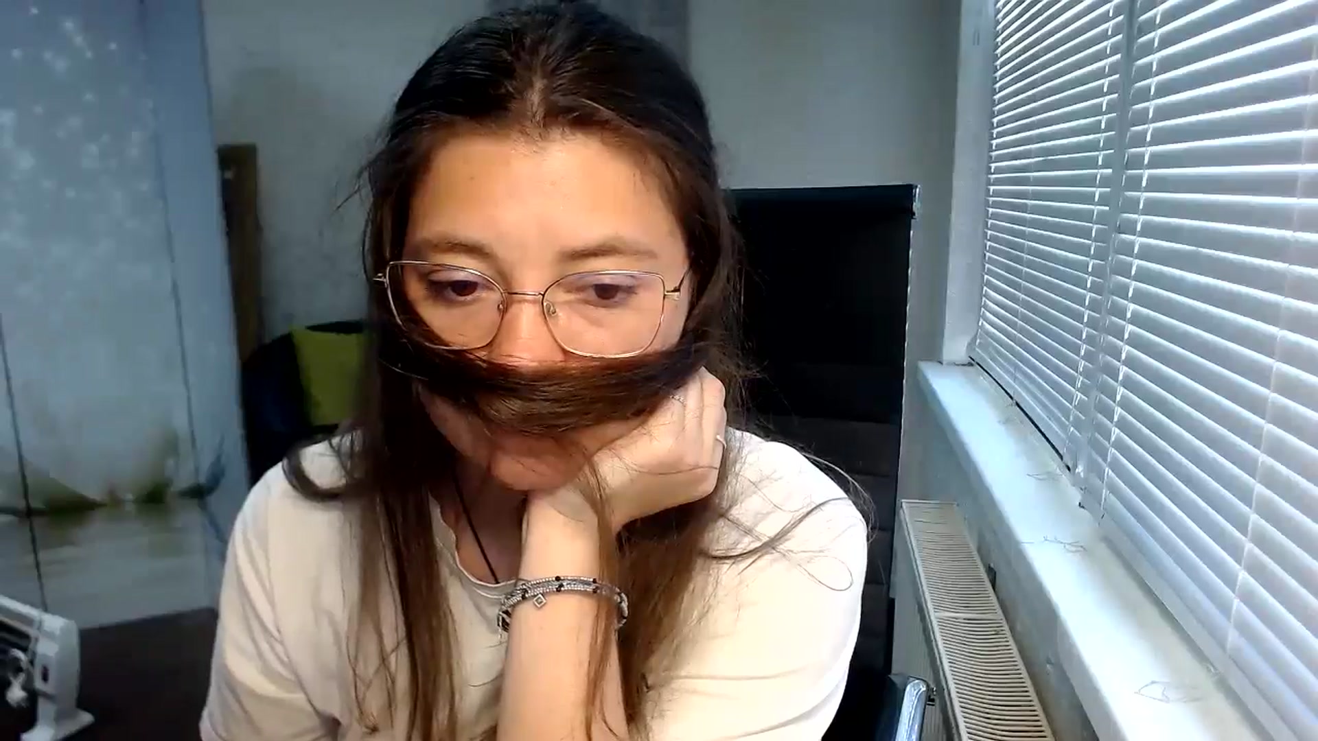 Gallery image thumbnail from SweetArinaA's myfreecams stream on, 07/28/2024, 14:52 image 3 of 20