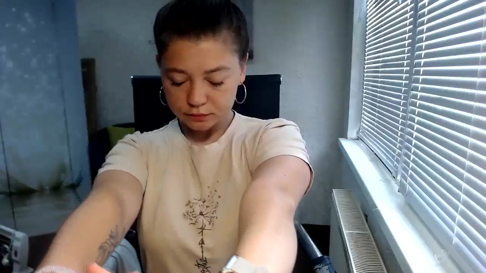 Gallery image thumbnail from SweetArinaA's myfreecams stream on, 07/30/2024, 10:40 image 13 of 20