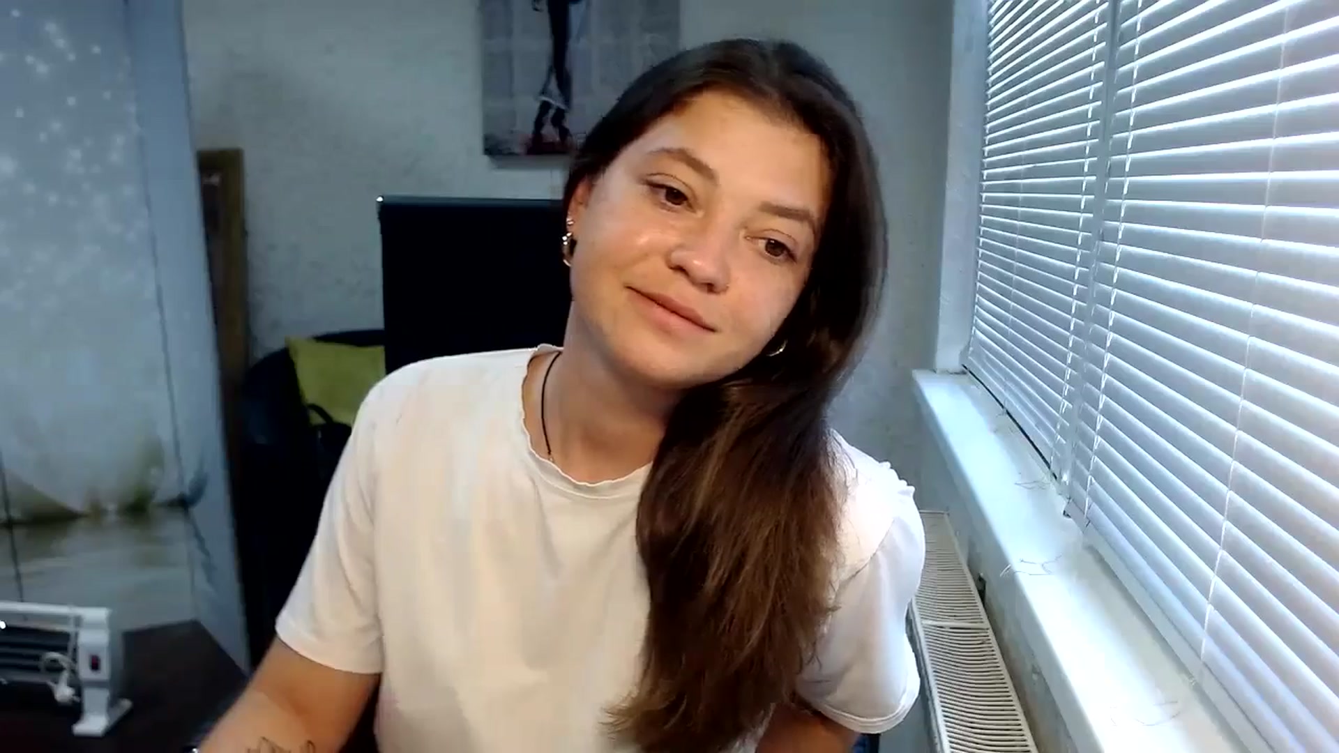 Gallery image thumbnail from SweetArinaA's myfreecams stream on, 08/10/2024, 12:03 image 15 of 20