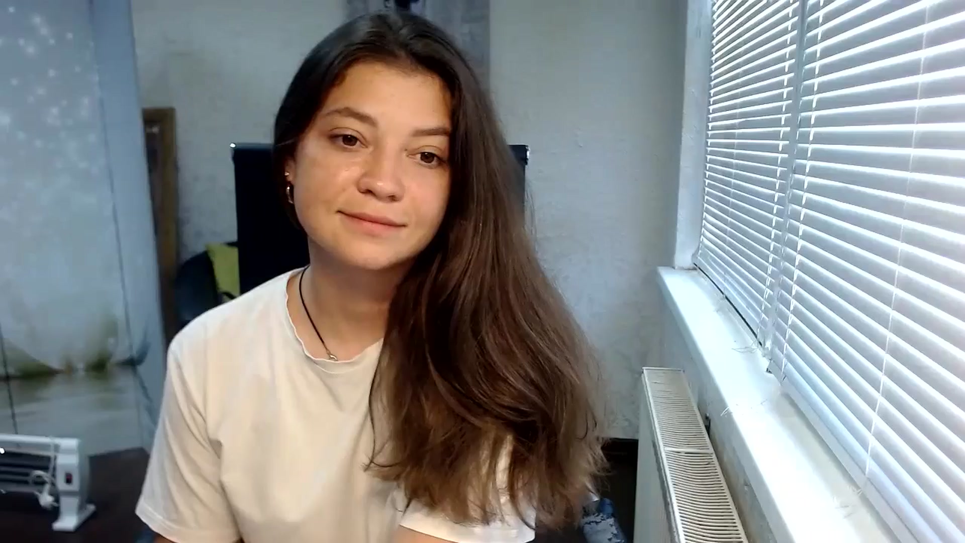 Gallery image thumbnail from SweetArinaA's myfreecams stream on, 08/10/2024, 12:03 image 17 of 20