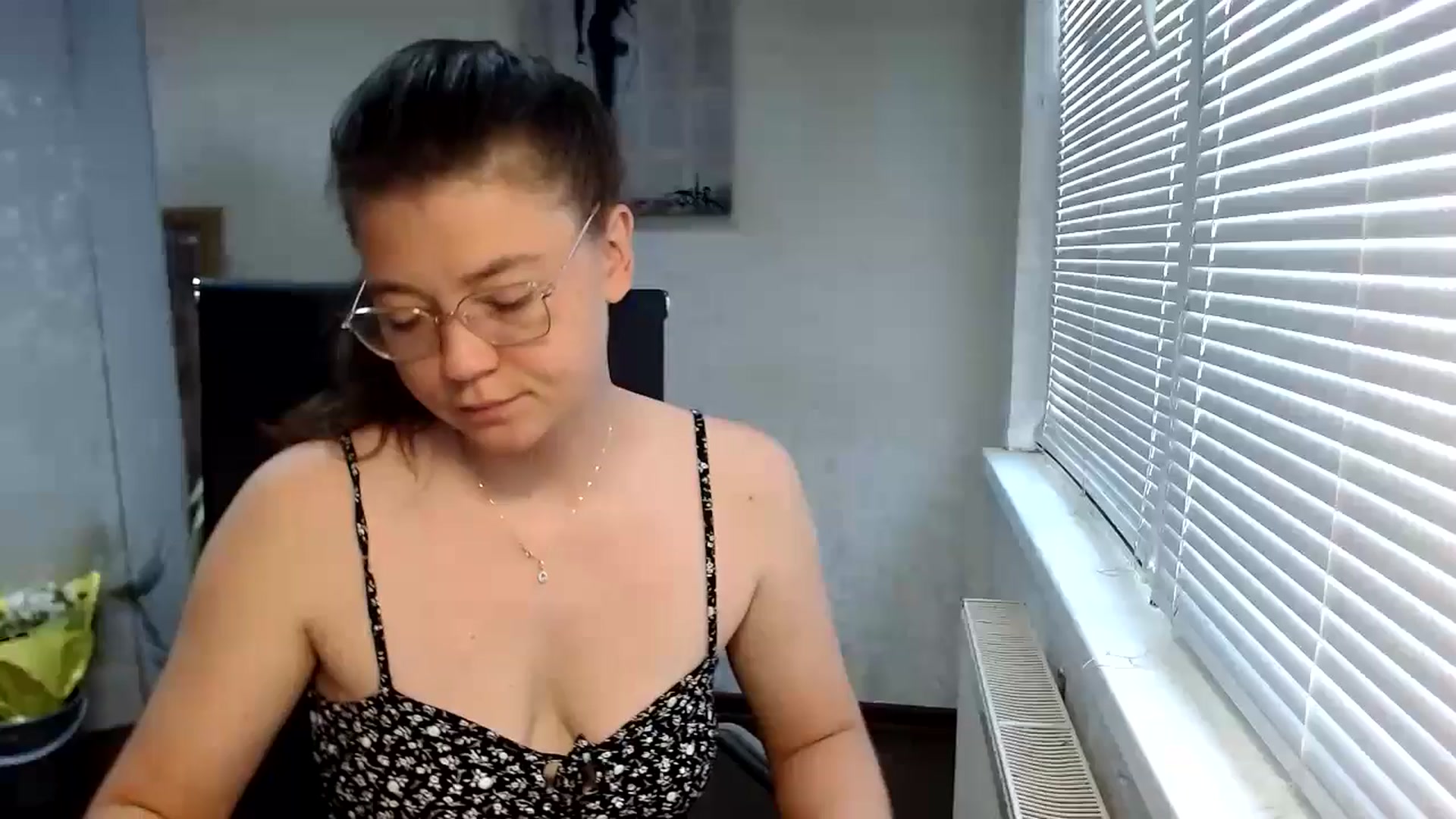 Gallery image thumbnail from SweetArinaA's myfreecams stream on, 08/18/2024, 14:46 image 1 of 20