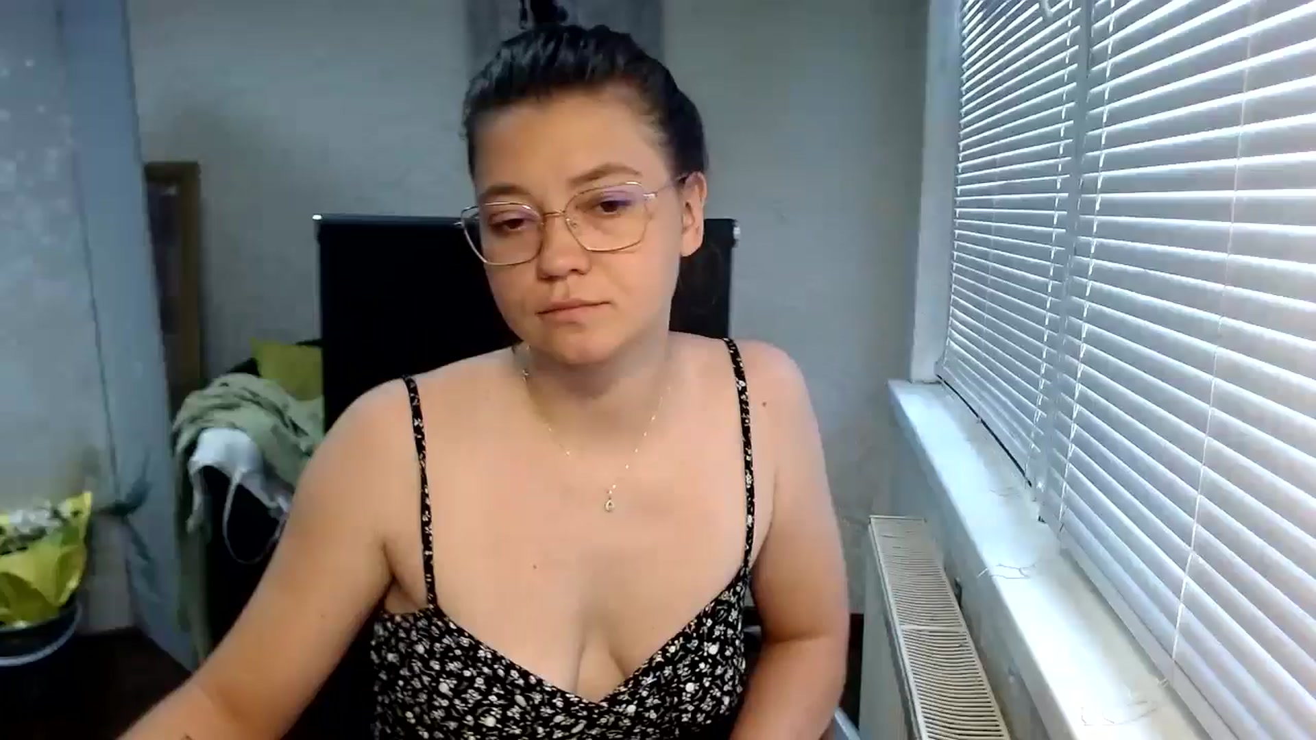Gallery image thumbnail from SweetArinaA's myfreecams stream on, 08/18/2024, 14:46 image 15 of 20