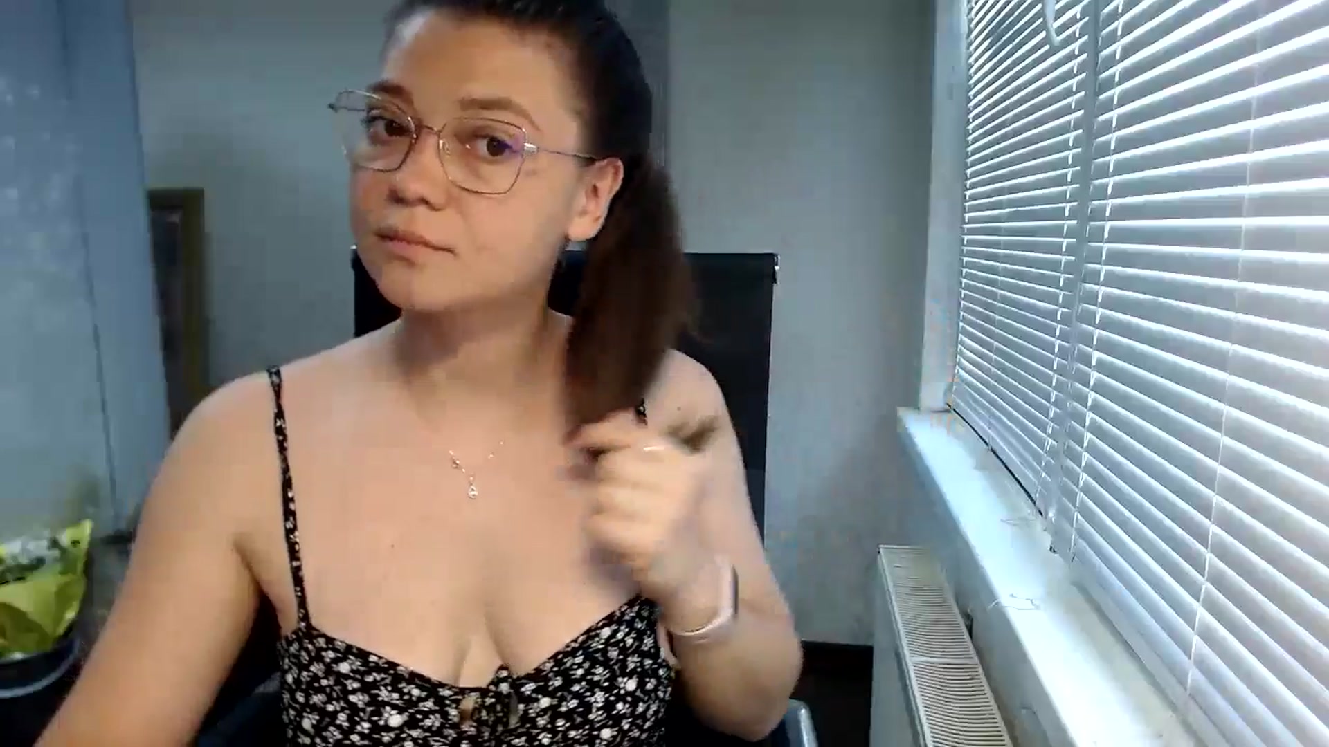 Gallery image thumbnail from SweetArinaA's myfreecams stream on, 08/18/2024, 14:46 image 3 of 20