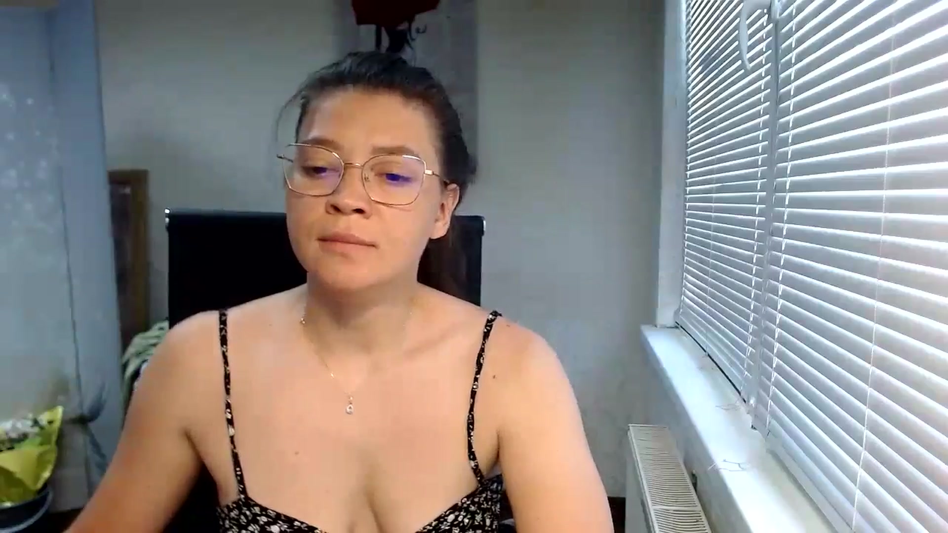 Gallery image thumbnail from SweetArinaA's myfreecams stream on, 08/18/2024, 14:46 image 19 of 20